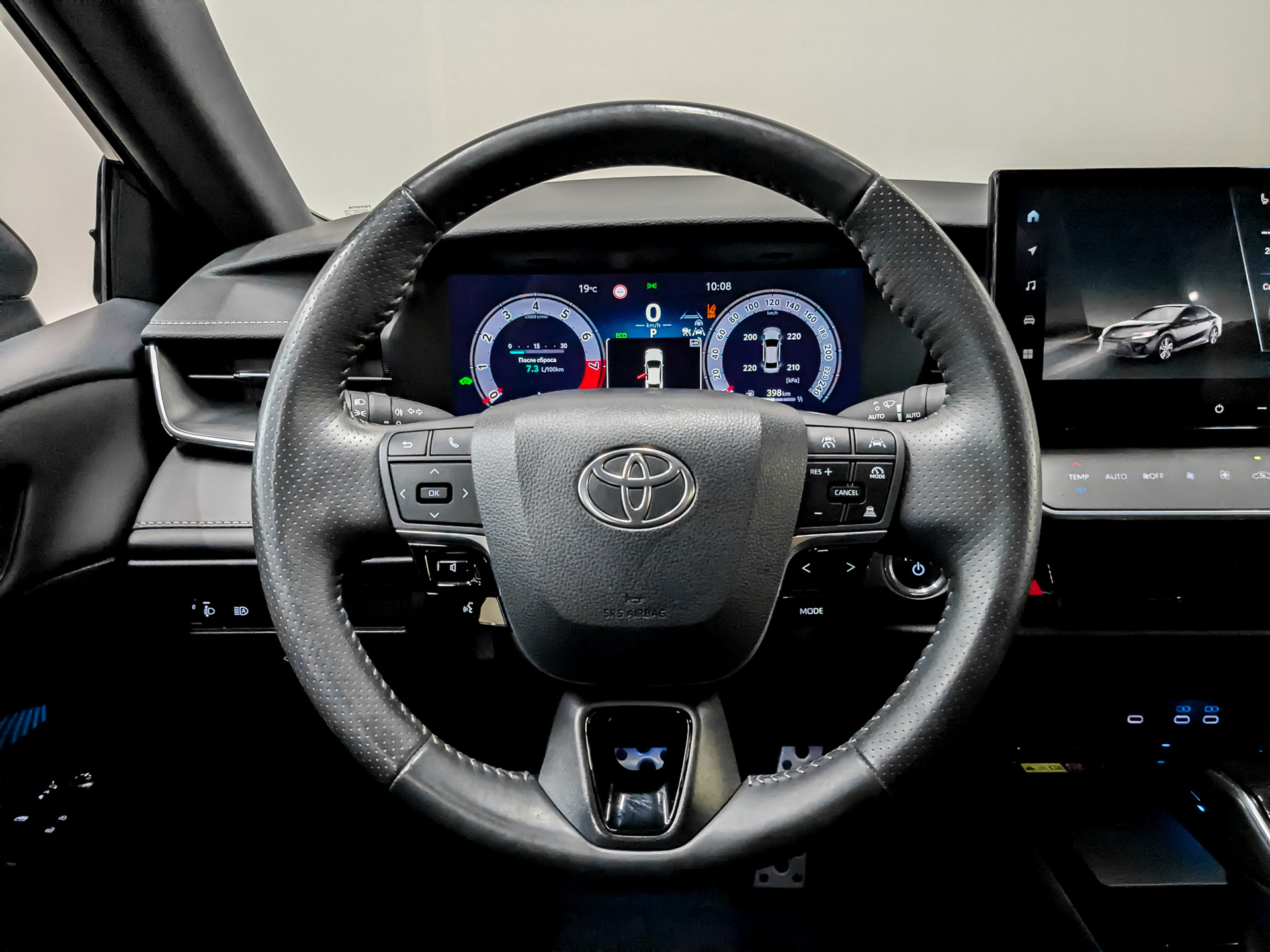 TOYOTA Camry 2.00 (197 л.с), автомат, 2025, пробег 21 591 км