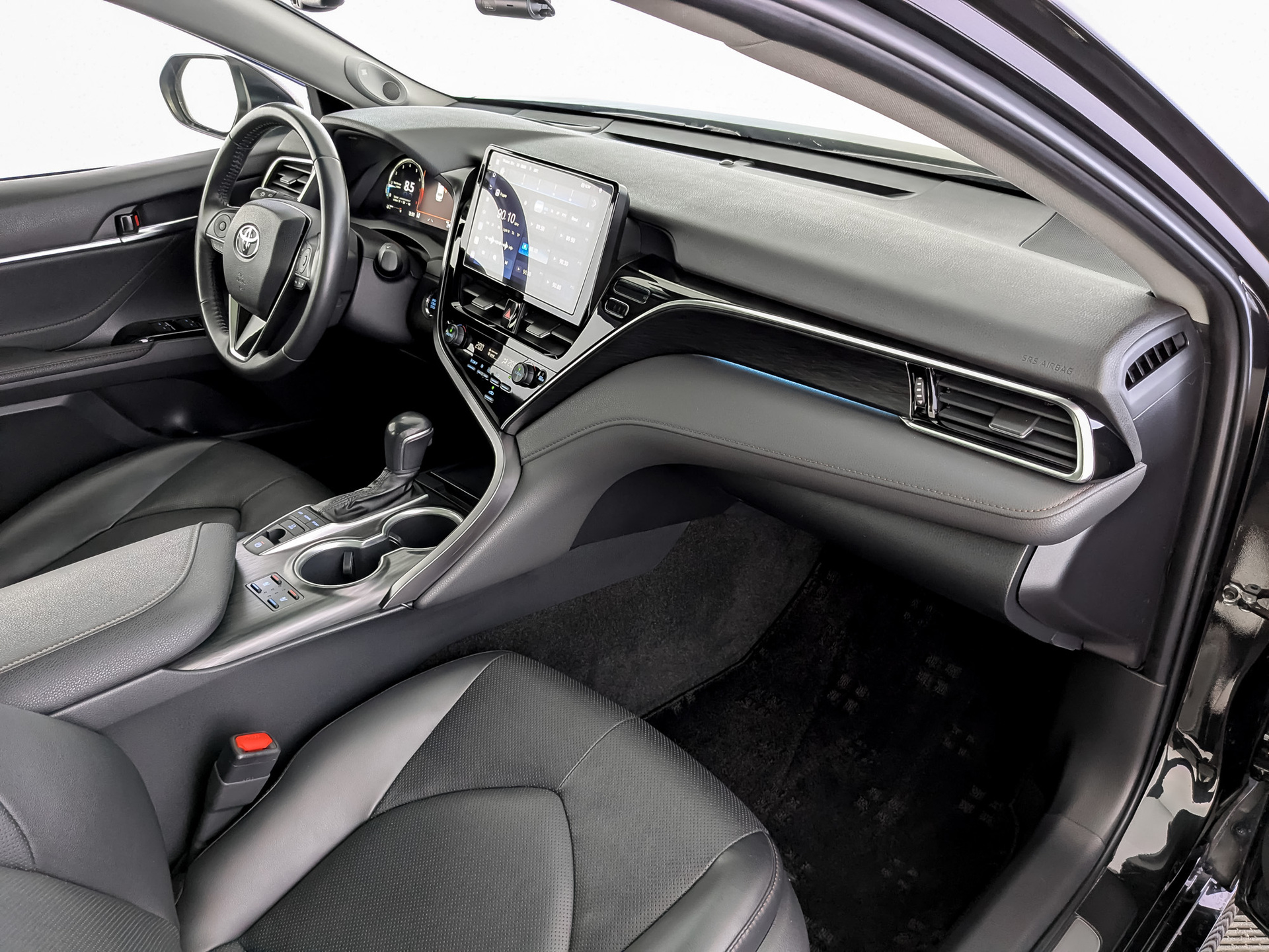 TOYOTA Camry 2.50 (207 л.с), автомат, 2023, пробег 29 236 км