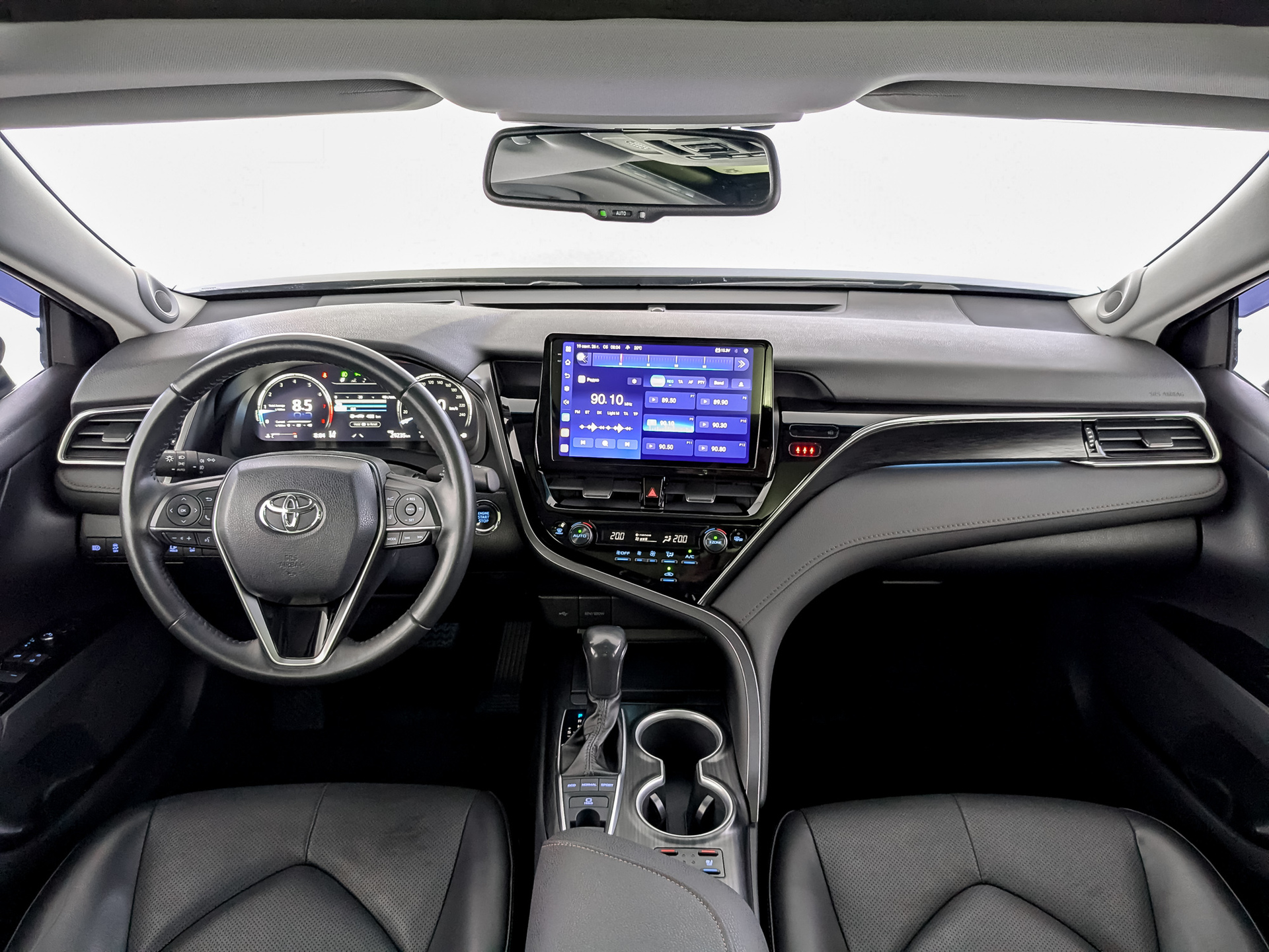 TOYOTA Camry 2.50 (207 л.с), автомат, 2023, пробег 29 236 км