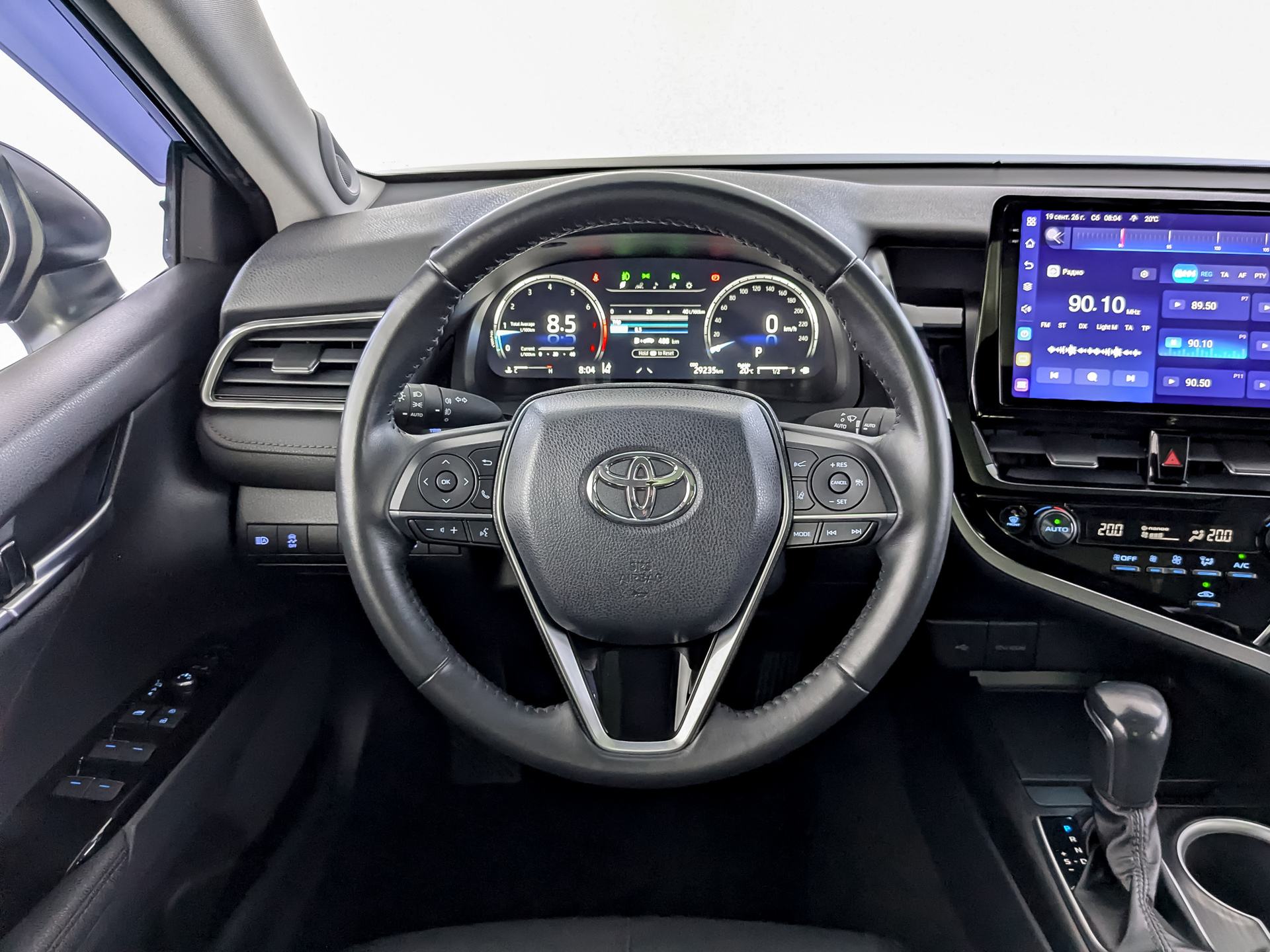 TOYOTA Camry 2.50 (207 л.с), автомат, 2023, пробег 29 236 км