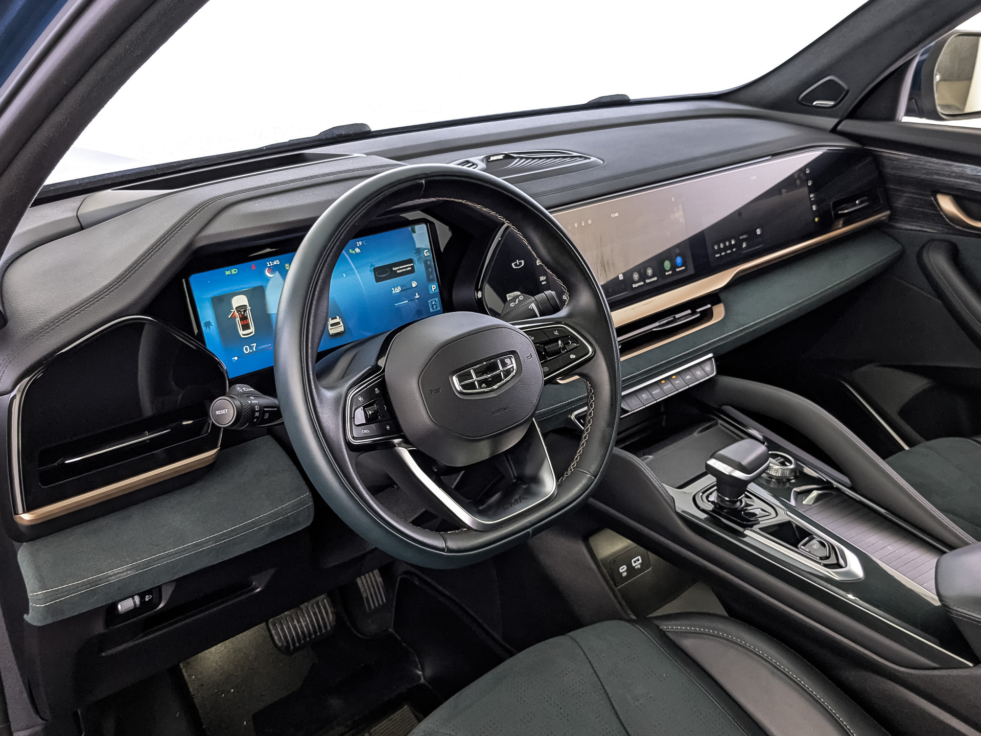 GEELY Xingyue L (Monjaro) 2.00 (238 л.с), автомат, 2023, пробег 96 950 км