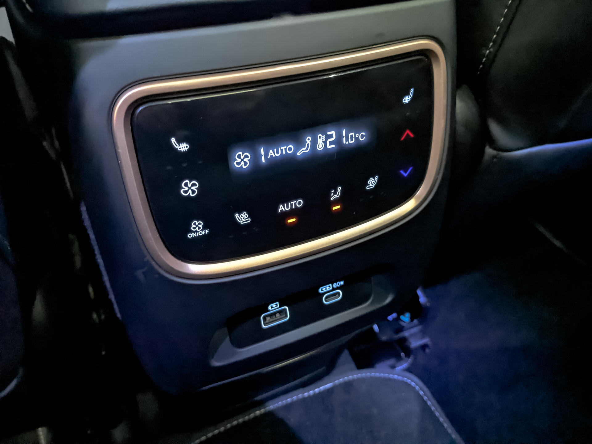 EXEED VX 2.00 (249 л.с), автомат, 2024, пробег 76 876 км