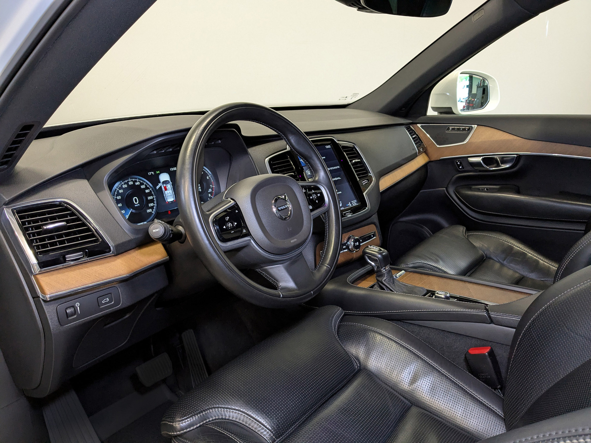 VOLVO XC90 2.00 (249 л.с), автомат, 2018, пробег 59 262 км