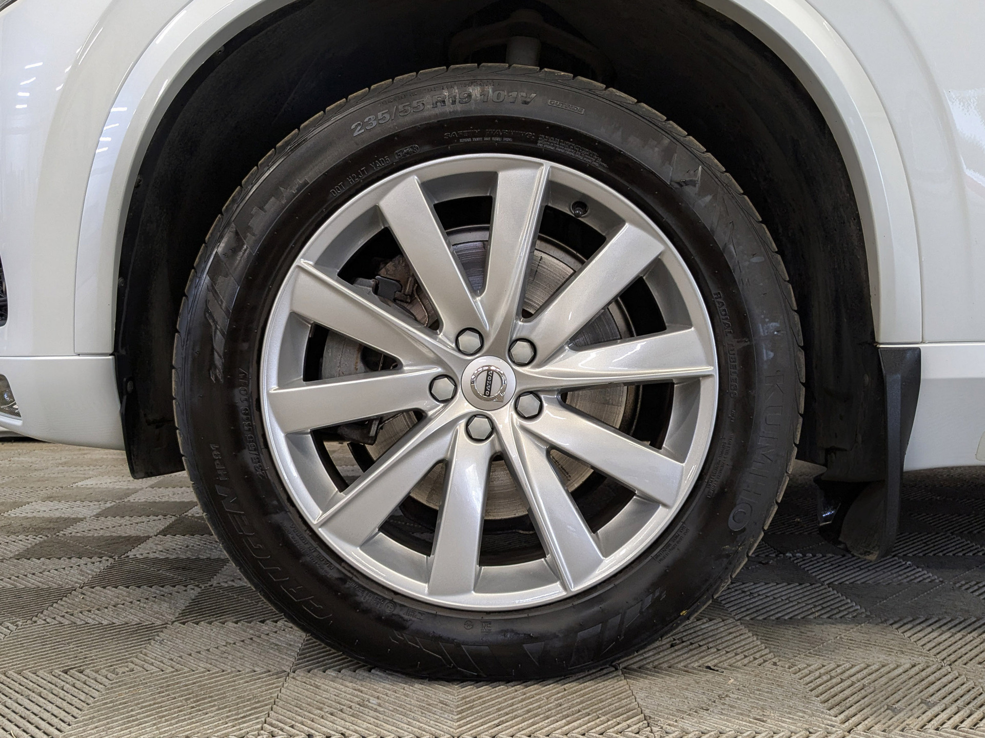 VOLVO XC90 2.00 (249 л.с), автомат, 2018, пробег 59 262 км