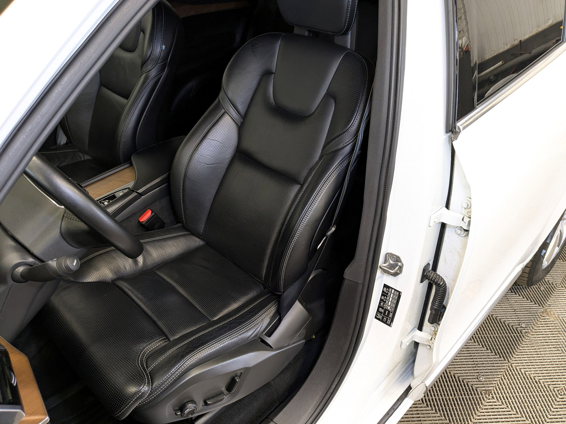 VOLVO XC90 2.00 (249 л.с), автомат, 2018, пробег 59 262 км