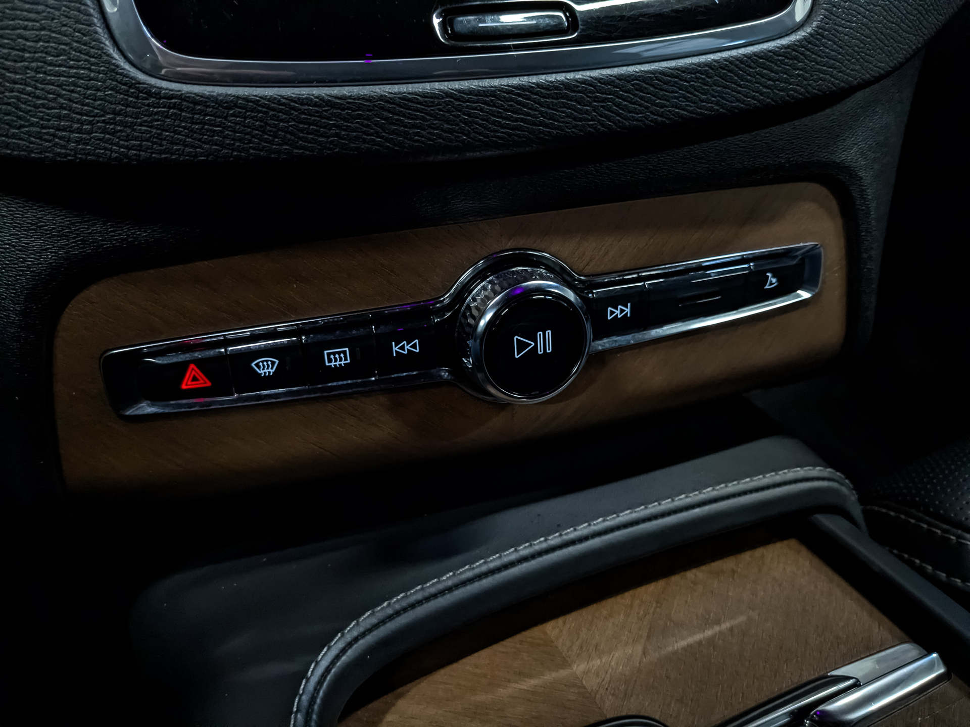 VOLVO XC90 2.00 (249 л.с), автомат, 2018, пробег 59 262 км