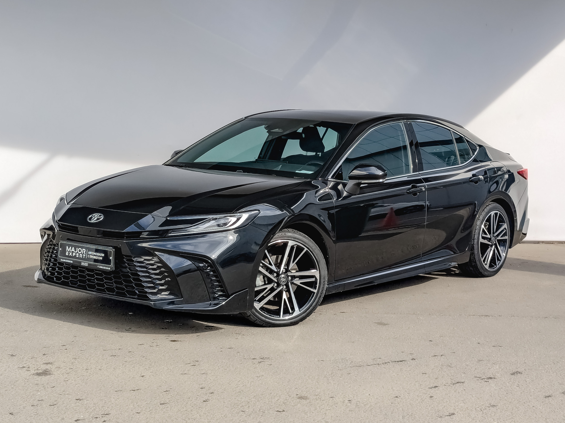 TOYOTA Camry 2.00 (173 л.с), автомат, 2024, пробег 18 224 км