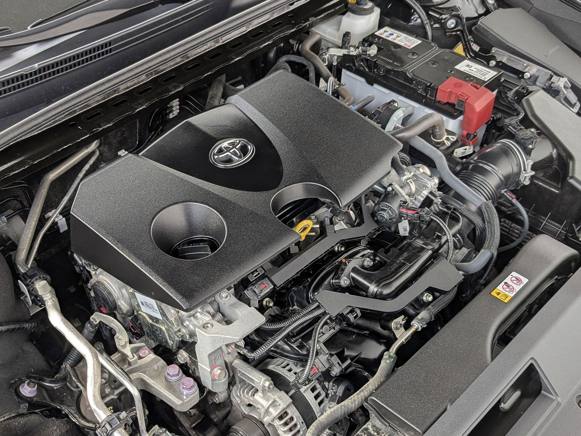 TOYOTA Camry 2.00 (173 л.с), автомат, 2024, пробег 18 224 км