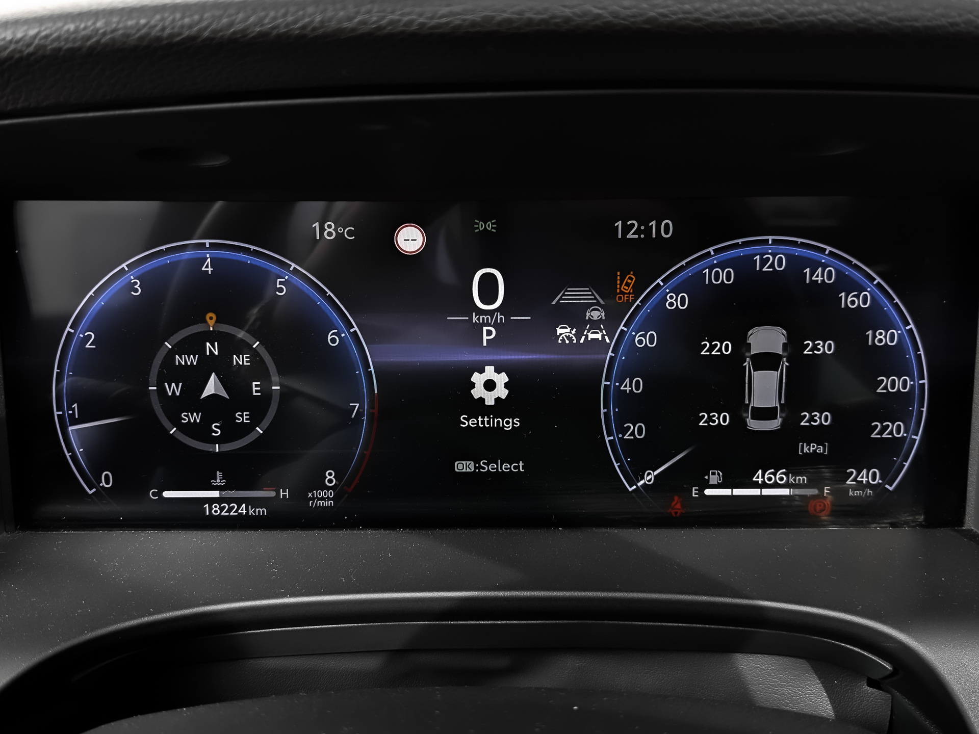 TOYOTA Camry 2.00 (173 л.с), автомат, 2024, пробег 18 224 км