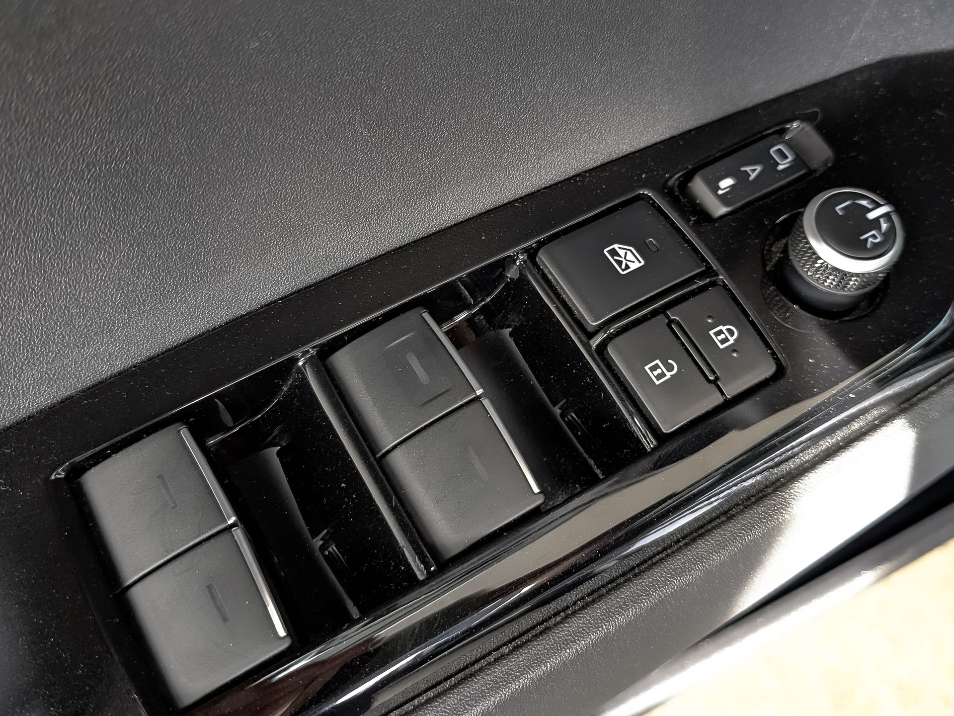 TOYOTA Camry 2.00 (173 л.с), автомат, 2024, пробег 18 224 км