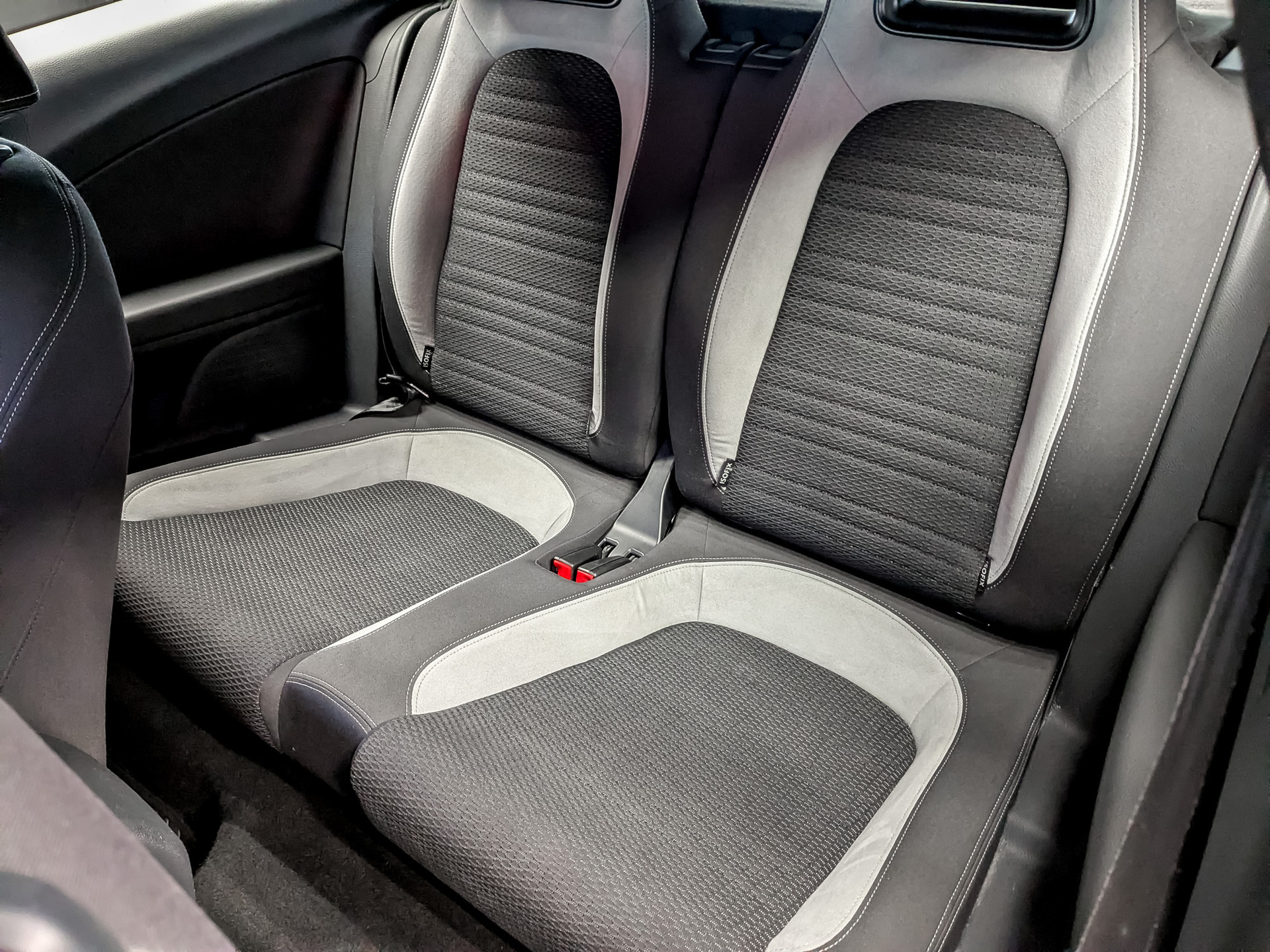 VOLKSWAGEN Scirocco 1.40 (160 л.с), автомат, 2012, пробег 91 555 км