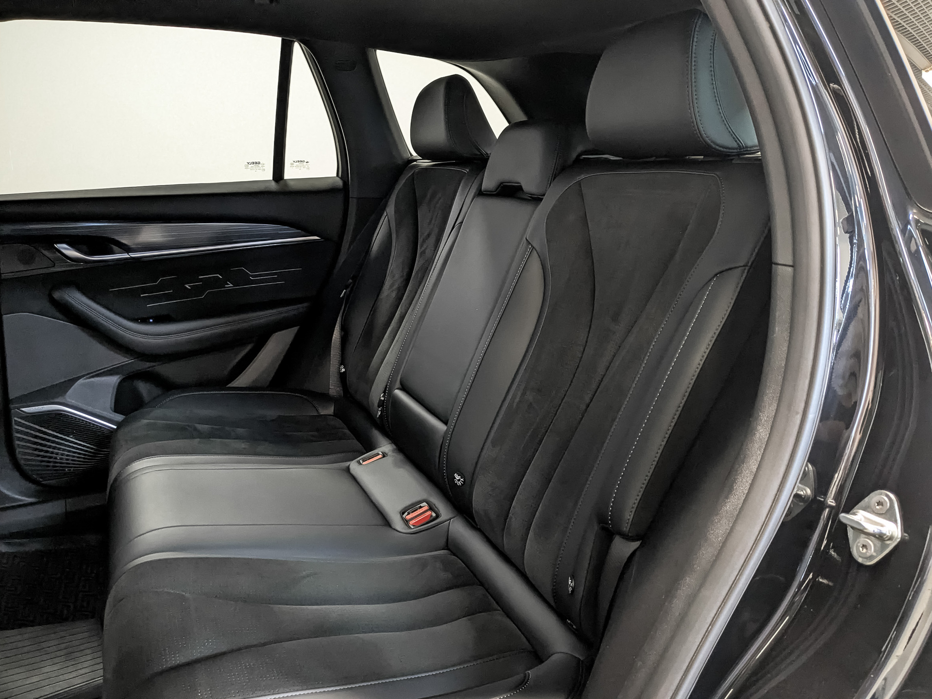 GEELY Monjaro 2.00 (238 л.с), автомат, 2024, пробег 38 670 км