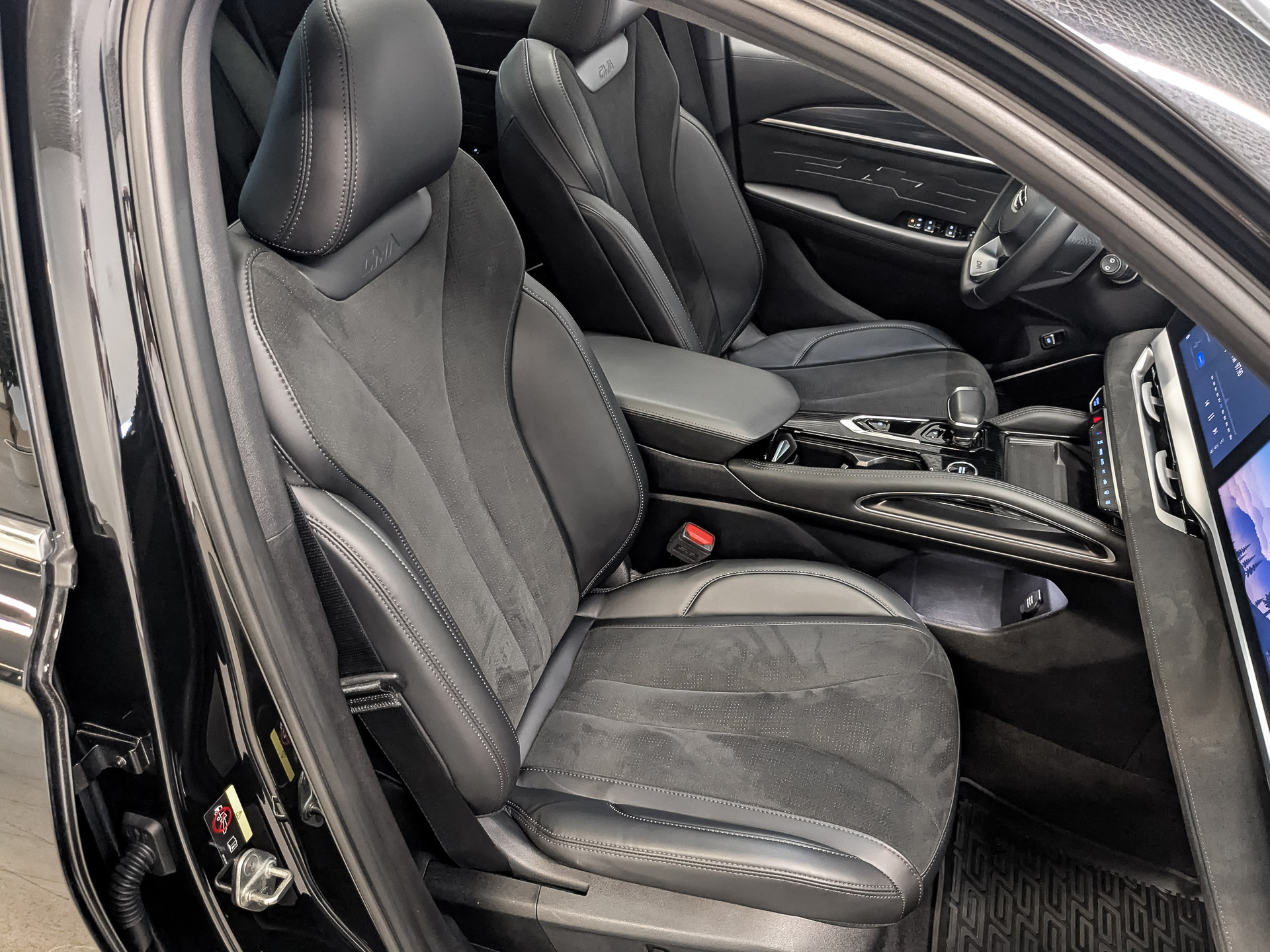 GEELY Monjaro 2.00 (238 л.с), автомат, 2024, пробег 38 670 км