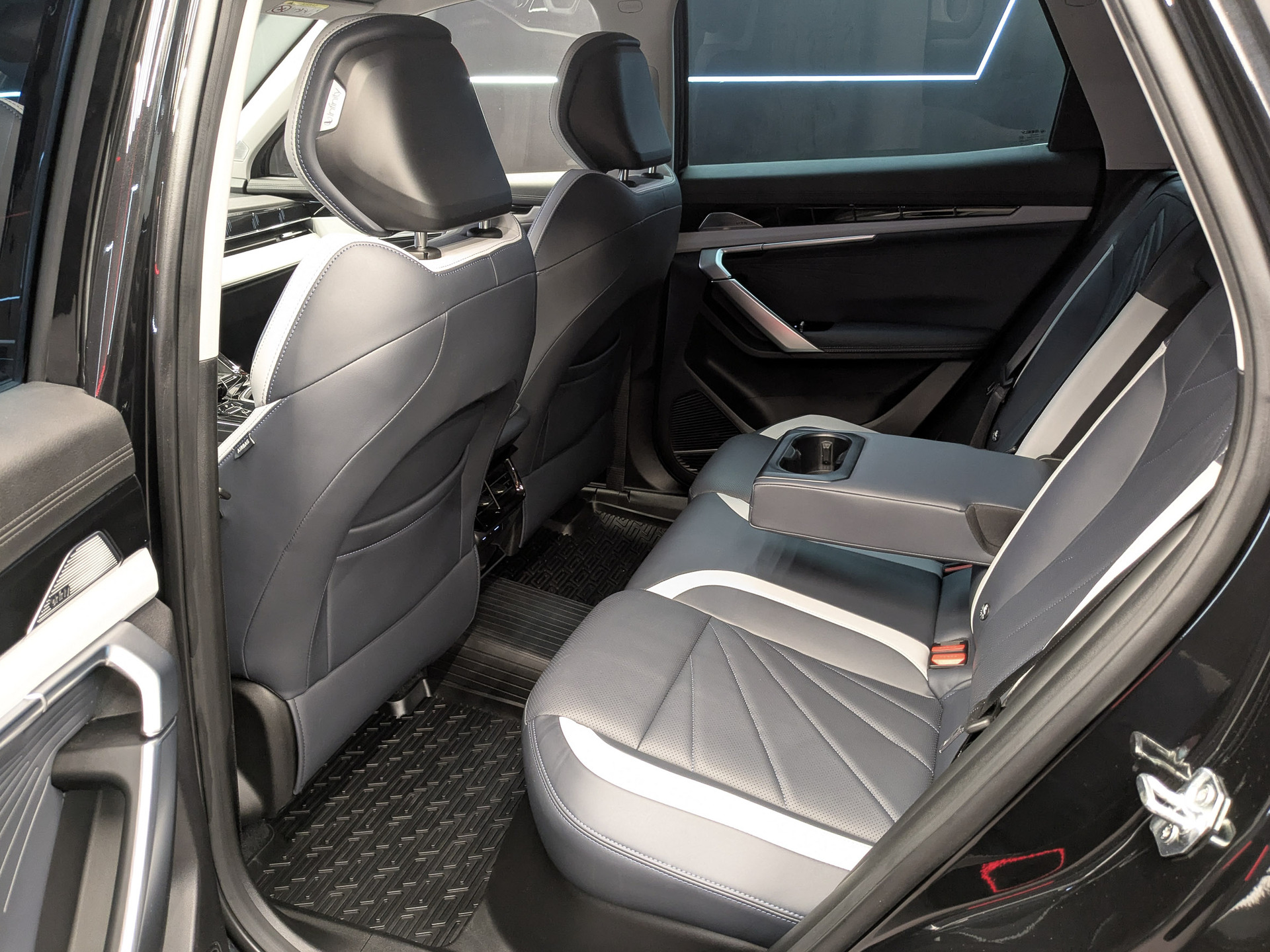 GEELY Atlas II 2.00 (200 л.с), автомат, 2024, пробег 20 943 км