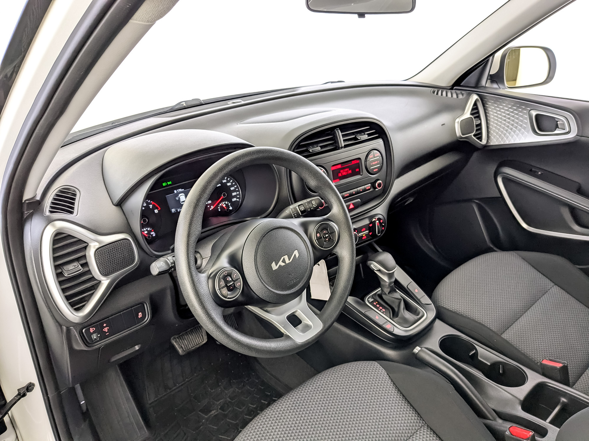 KIA Soul 1.60 (123 л.с), автомат, 2022, пробег 65 135 км