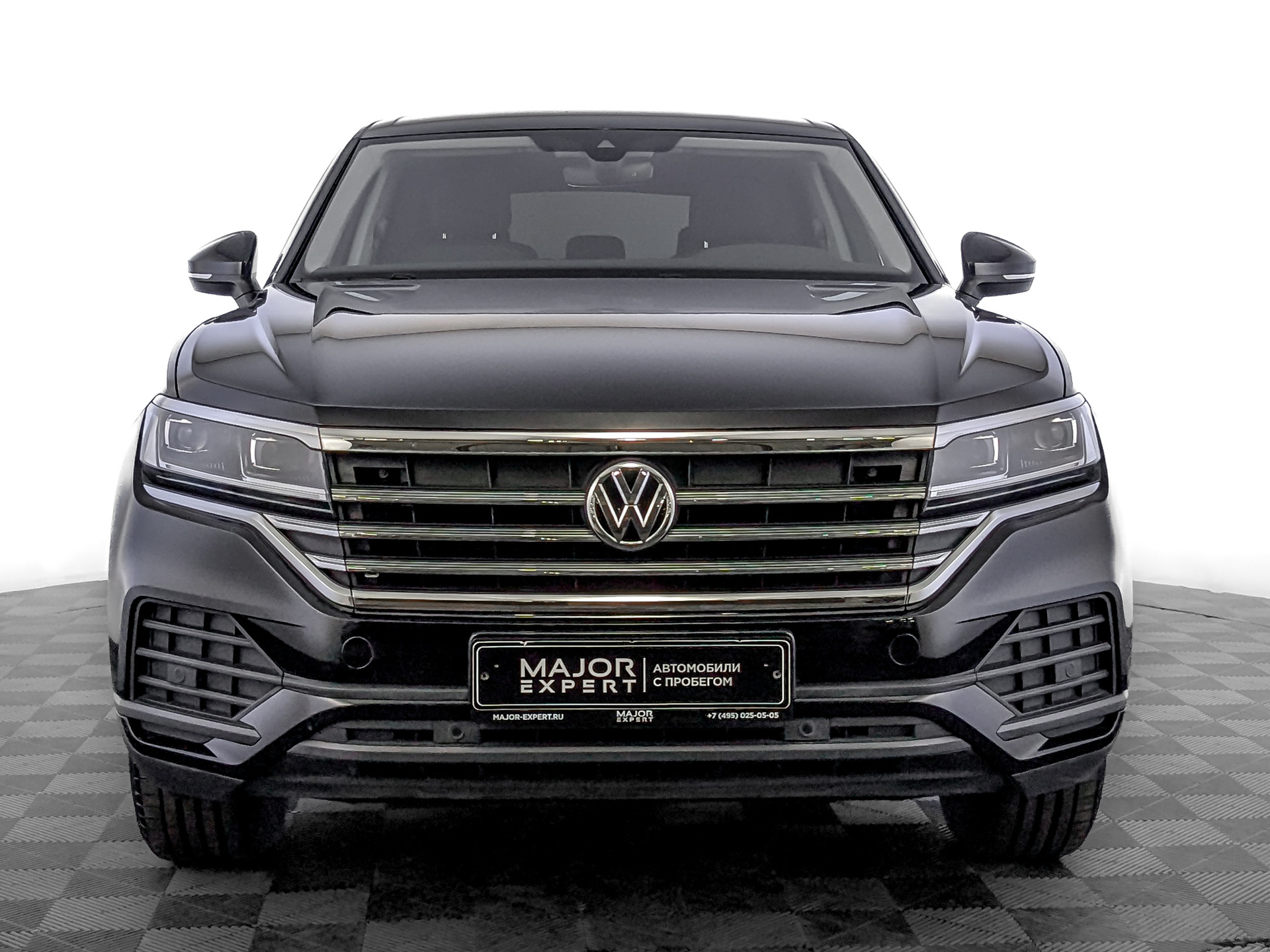 VOLKSWAGEN Touareg 2.00 (249 л.с), автомат, 2019, пробег 37 553 км