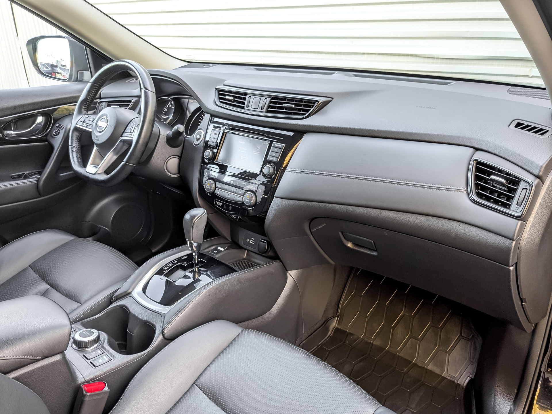 NISSAN X-Trail 2.50 (171 л.с), автомат, 2021, пробег 59 984 км