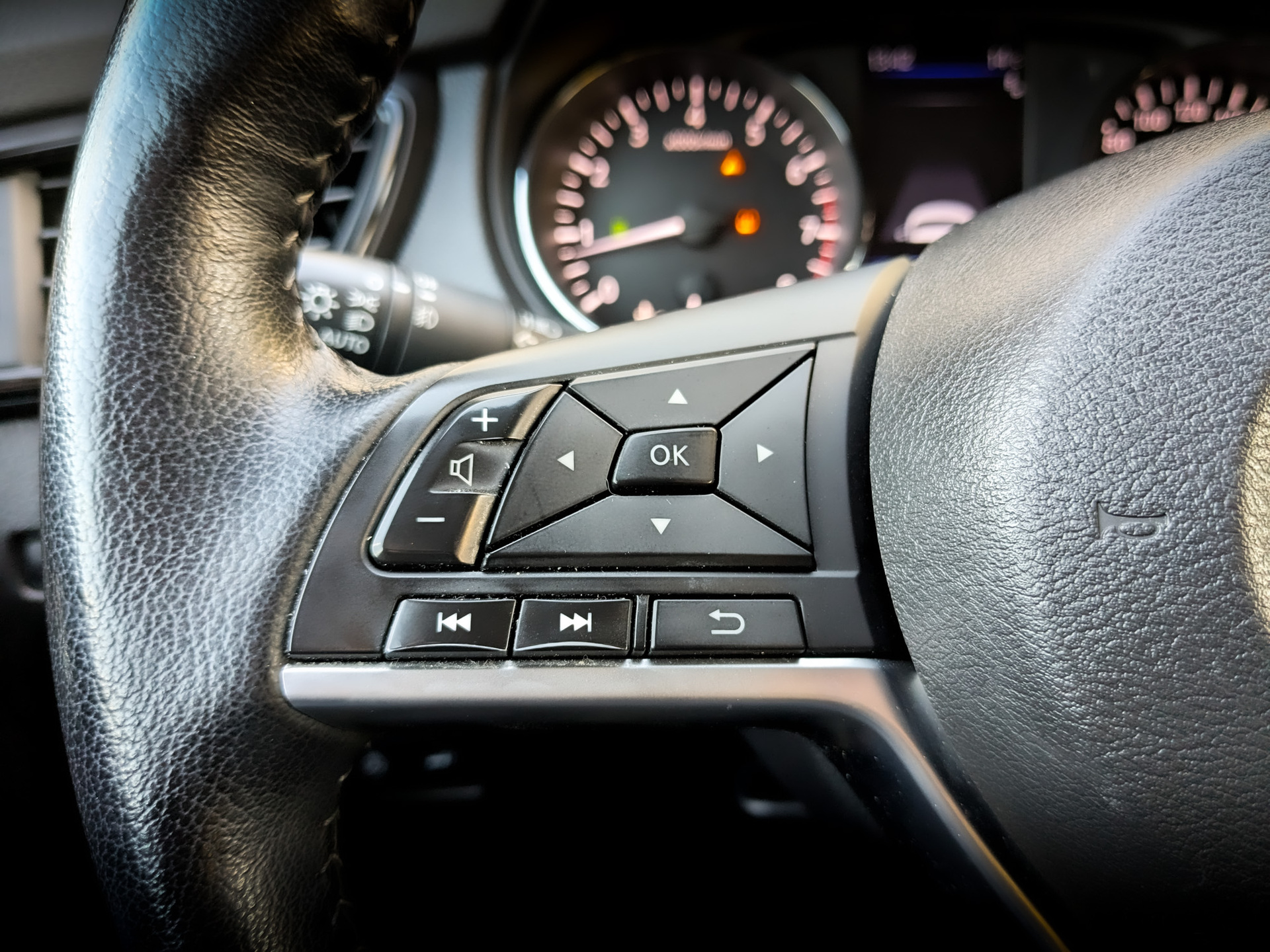 NISSAN X-Trail 2.50 (171 л.с), автомат, 2021, пробег 59 984 км