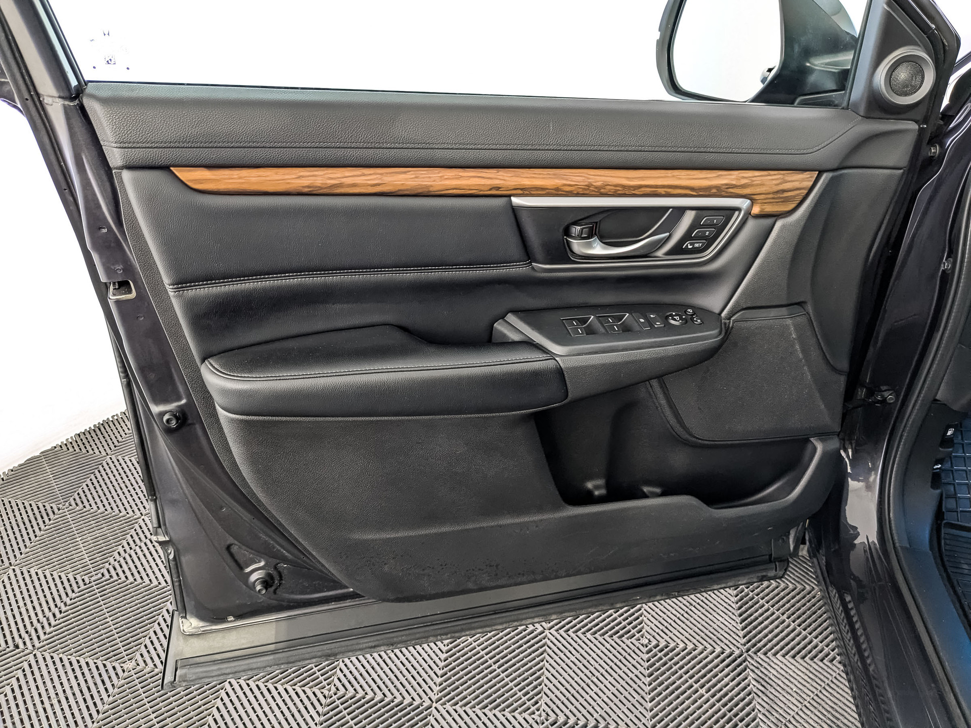 HONDA CR-V 2.40 (186 л.с), автомат, 2017, пробег 72 170 км