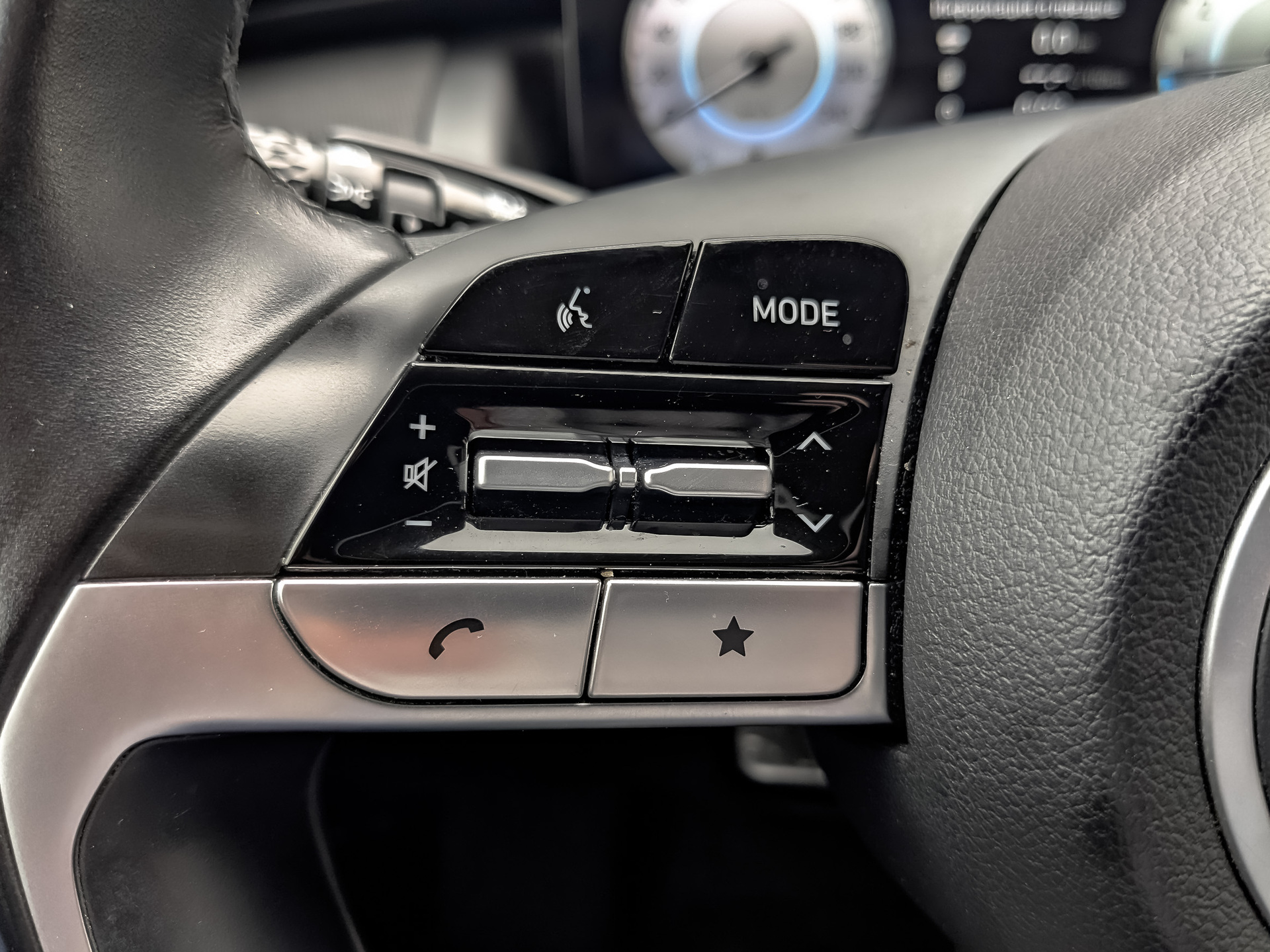 HYUNDAI Tucson 2.00 (149 л.с), автомат, 2021, пробег 129 307 км