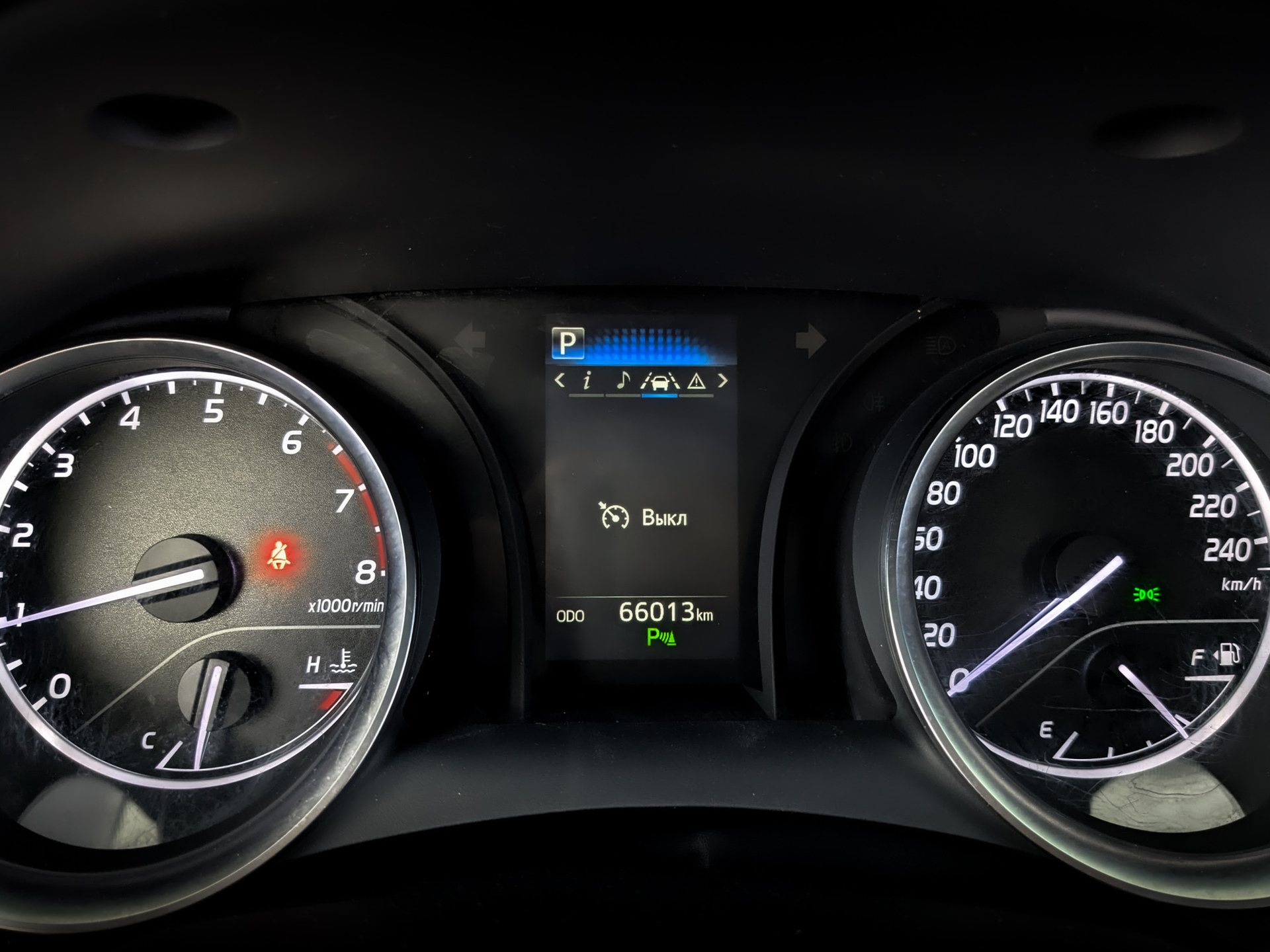 TOYOTA Camry 2.50 (181 л.с), автомат, 2020, пробег 66 004 км