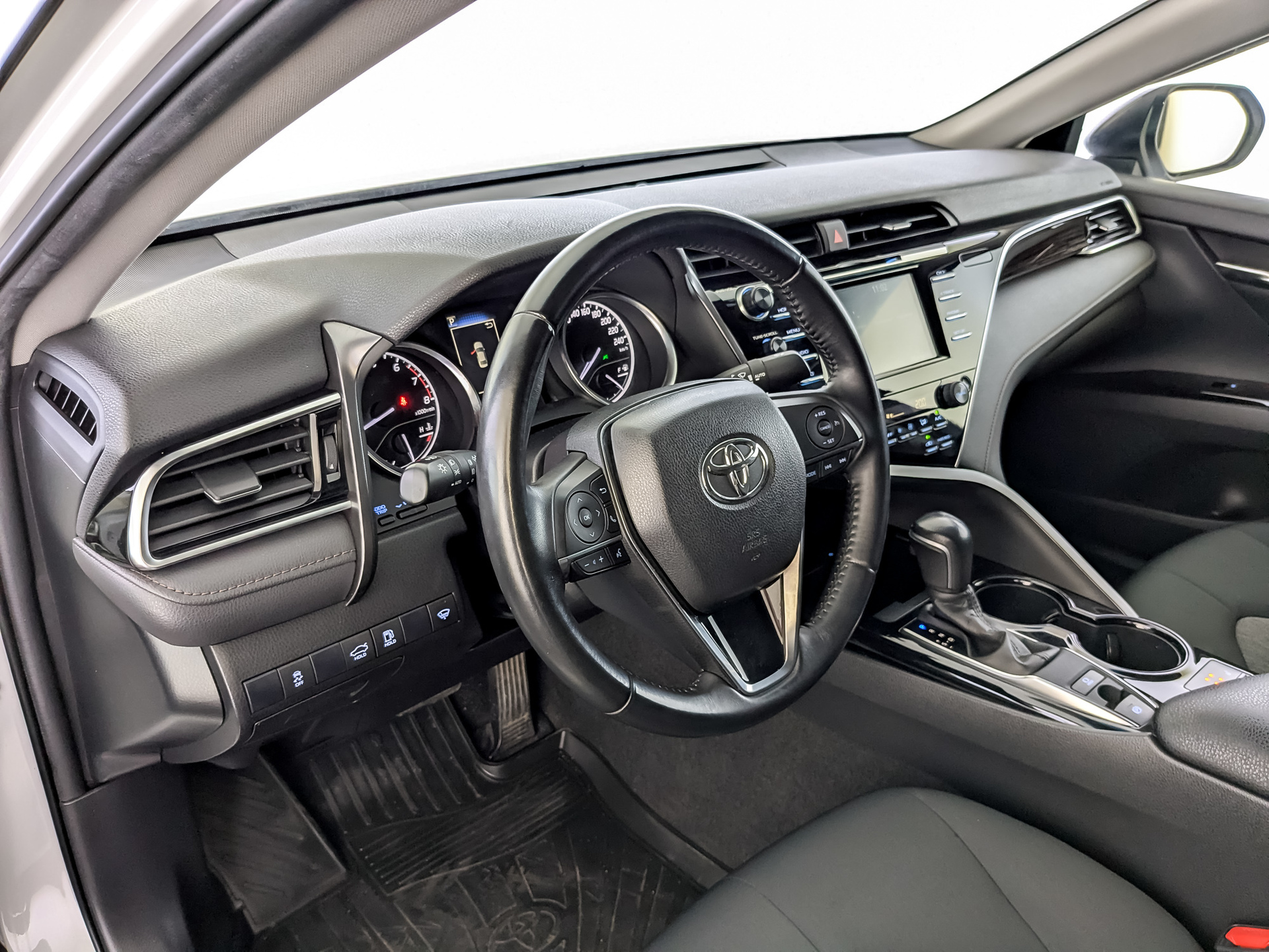 TOYOTA Camry 2.50 (181 л.с), автомат, 2020, пробег 66 004 км