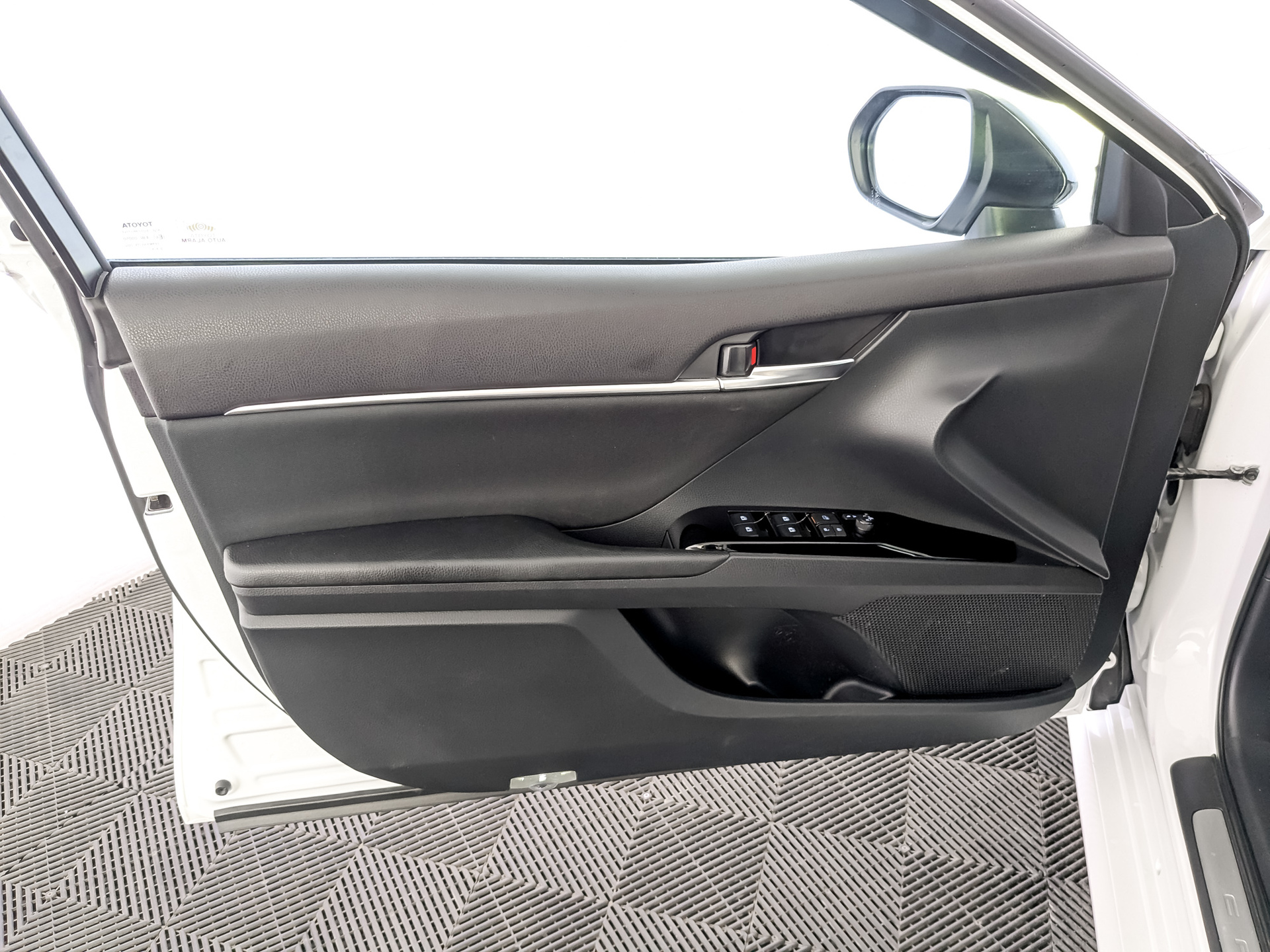 TOYOTA Camry 2.50 (181 л.с), автомат, 2020, пробег 66 004 км