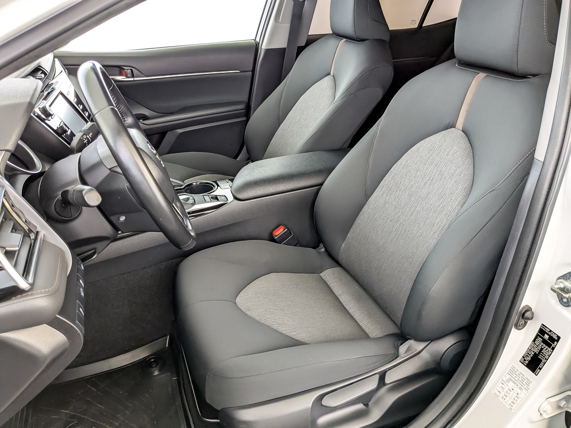 TOYOTA Camry 2.50 (181 л.с), автомат, 2020, пробег 66 004 км