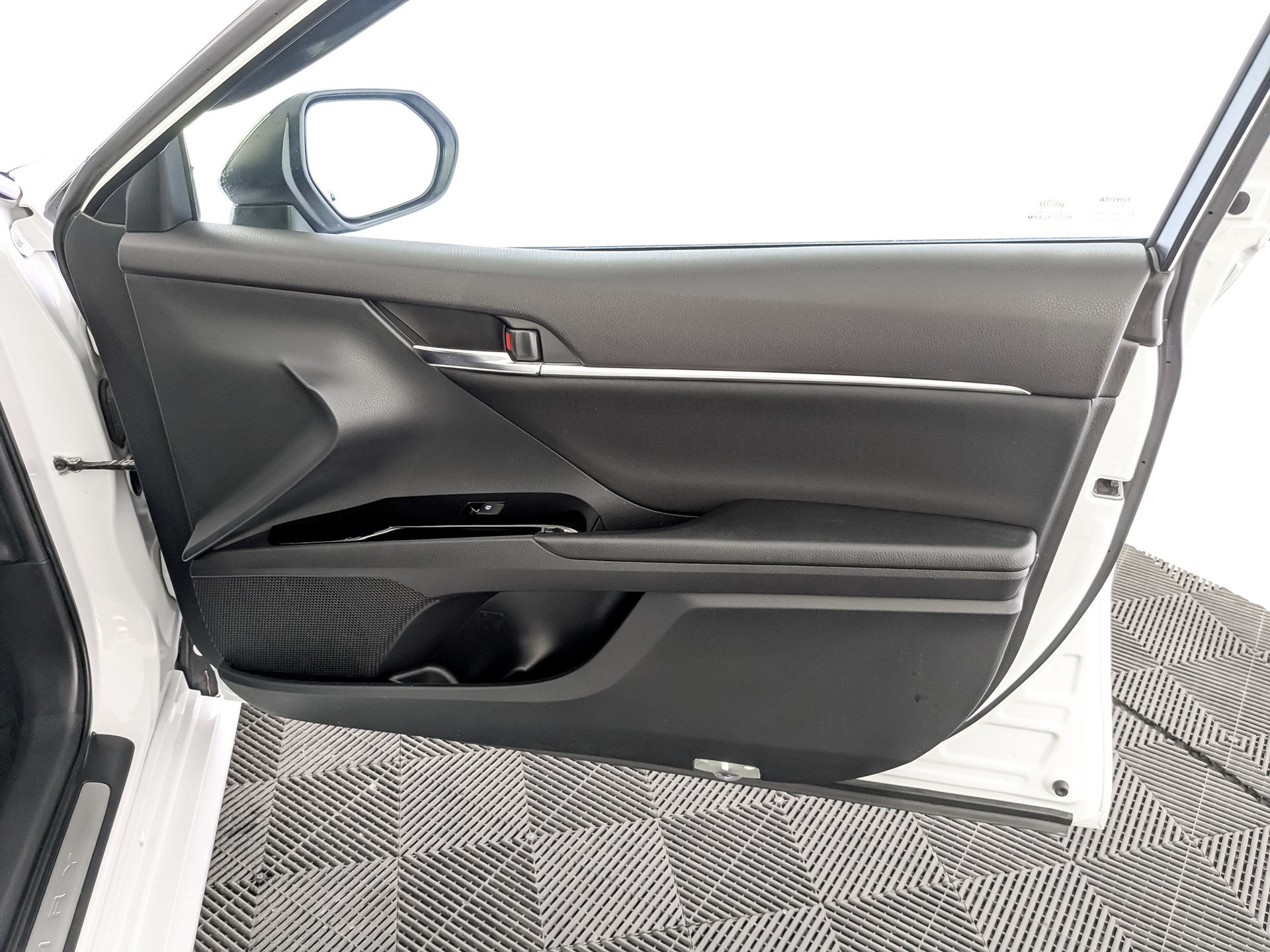 TOYOTA Camry 2.50 (181 л.с), автомат, 2020, пробег 66 004 км