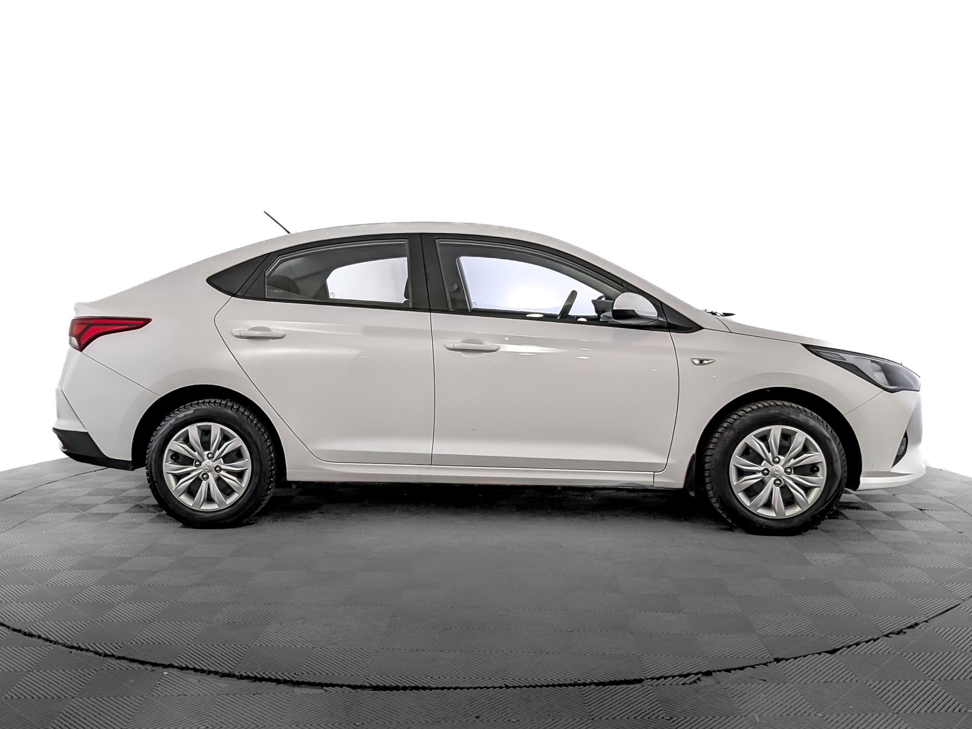 HYUNDAI Solaris 1.60 (123 л.с), автомат, 2022, пробег 56 952 км