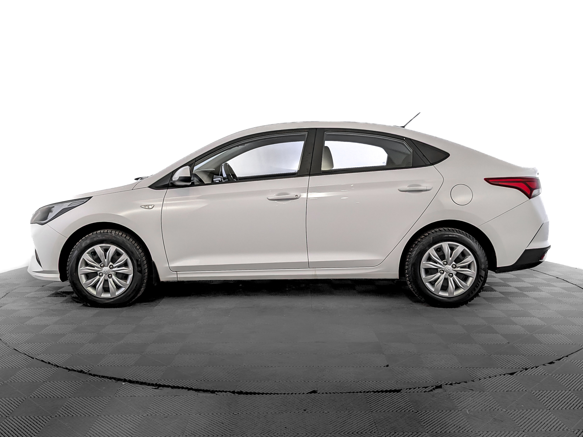 HYUNDAI Solaris 1.60 (123 л.с), автомат, 2022, пробег 56 952 км