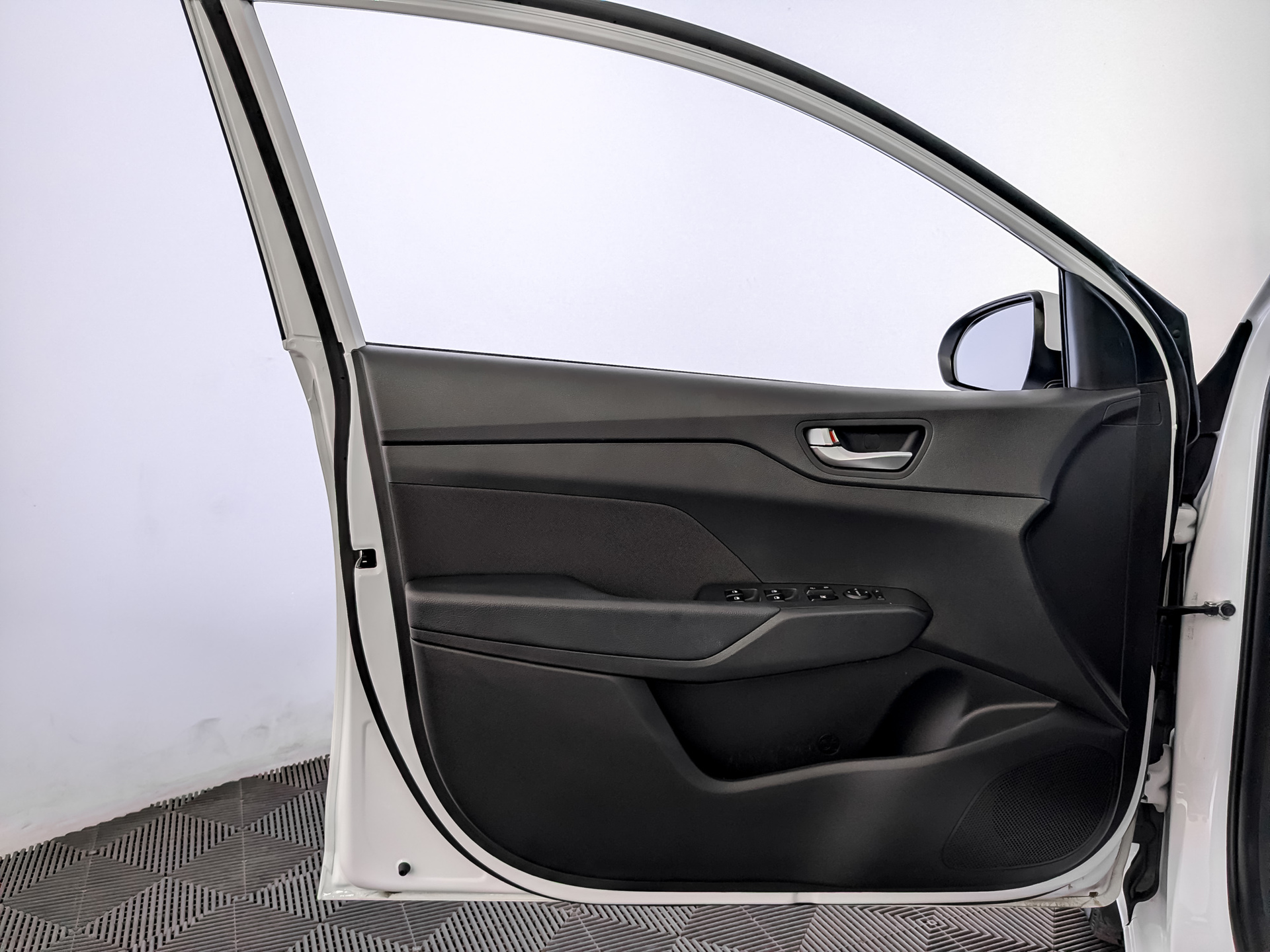 HYUNDAI Solaris 1.60 (123 л.с), автомат, 2022, пробег 56 952 км