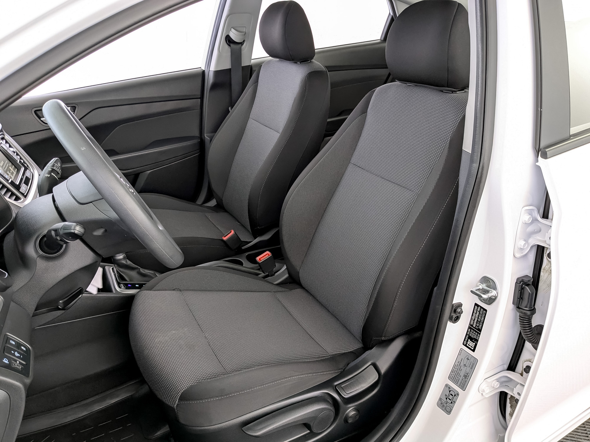 HYUNDAI Solaris 1.60 (123 л.с), автомат, 2022, пробег 56 952 км