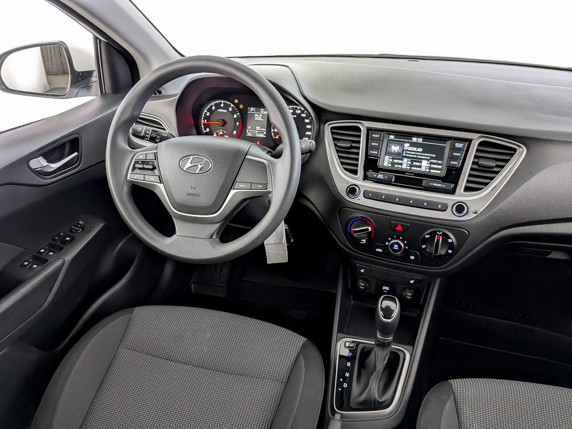 HYUNDAI Solaris 1.60 (123 л.с), автомат, 2022, пробег 56 952 км