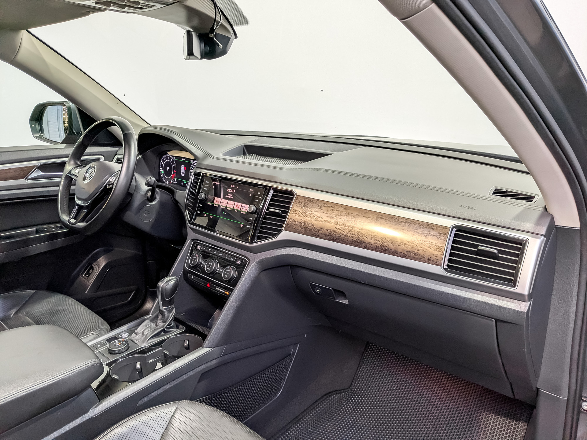 VOLKSWAGEN Teramont 3.60 (280 л.с), автомат, 2019, пробег 106 246 км