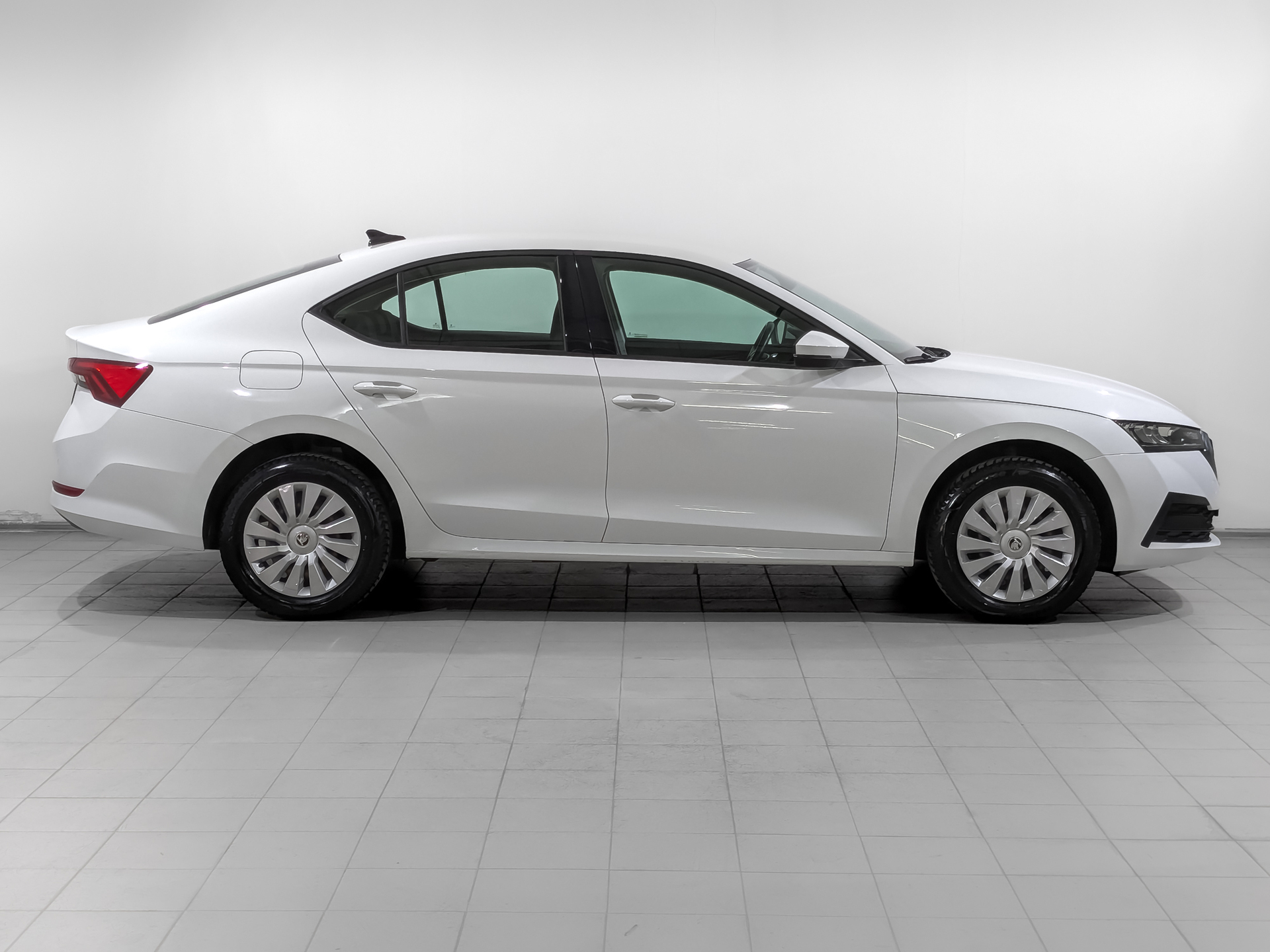 SKODA Octavia 1.60 (110 л.с), автомат, 2021, пробег 80 408 км