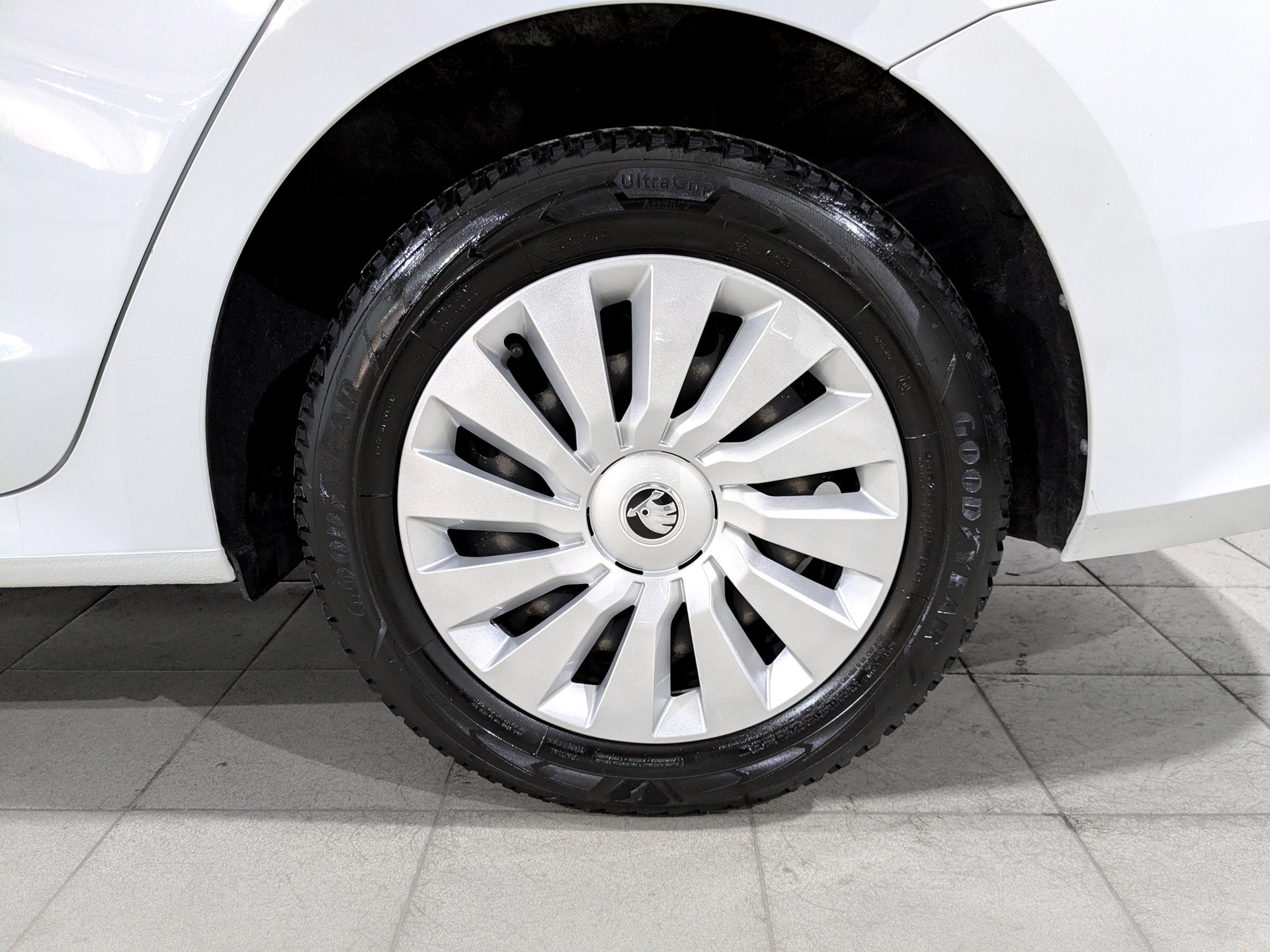 SKODA Octavia 1.60 (110 л.с), автомат, 2021, пробег 80 408 км