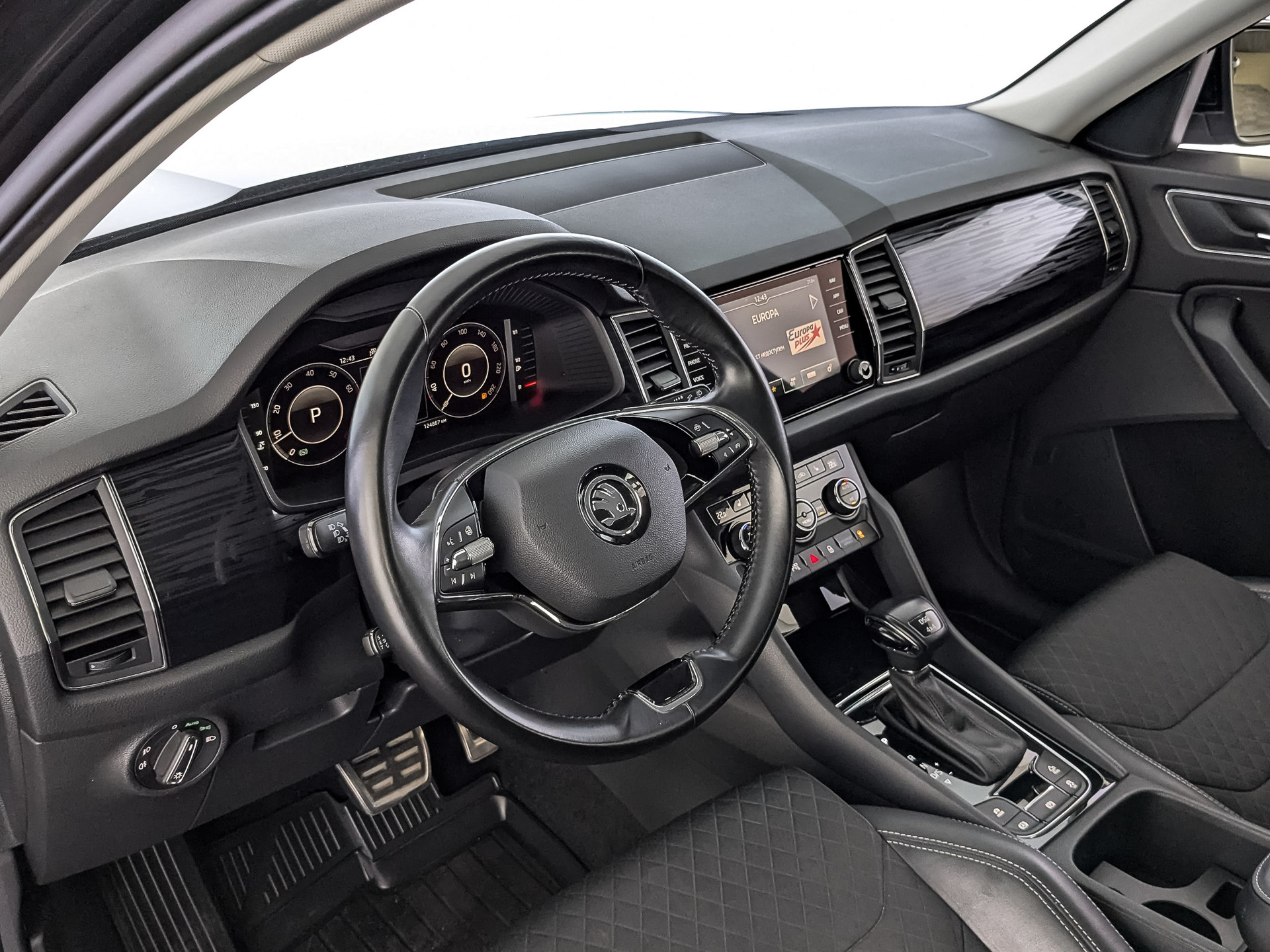 SKODA Kodiaq 2.00 (180 л.с), автомат, 2021, пробег 124 853 км