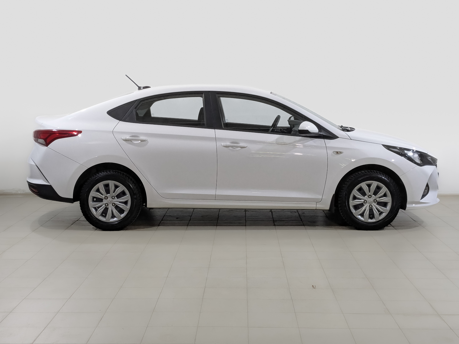 HYUNDAI Solaris 1.60 (123 л.с), автомат, 2022, пробег 57 369 км