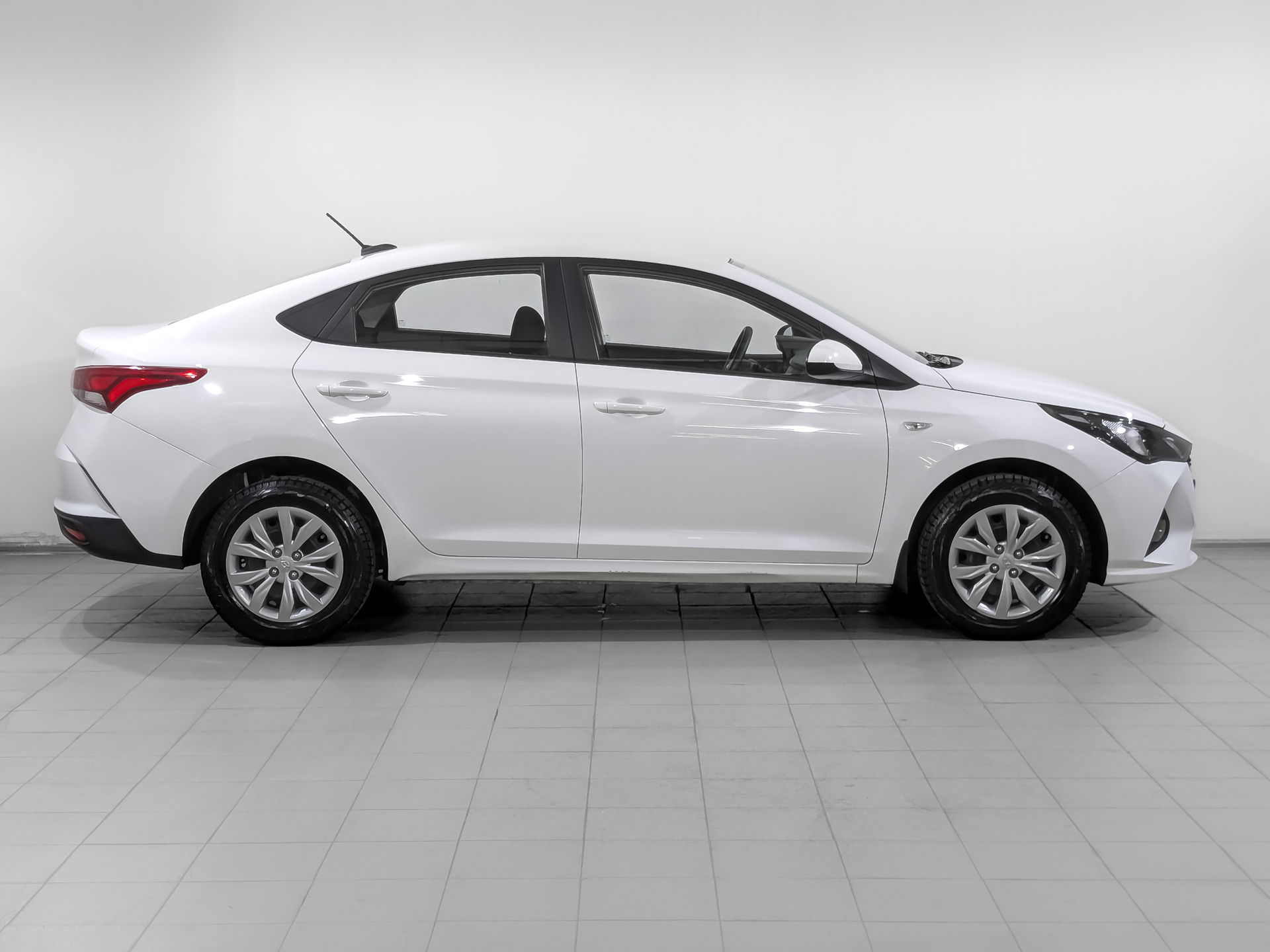HYUNDAI Solaris 1.60 (123 л.с), автомат, 2022, пробег 67 811 км