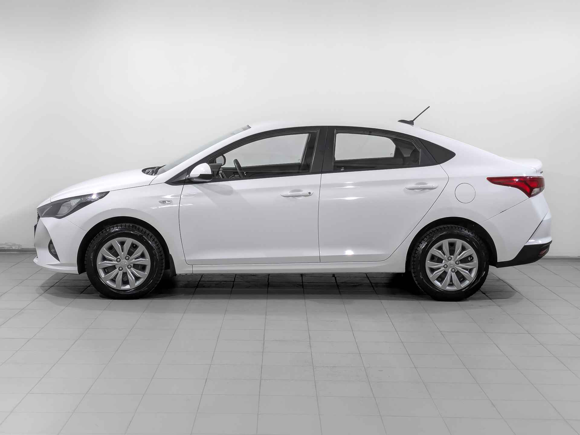 HYUNDAI Solaris 1.60 (123 л.с), автомат, 2022, пробег 67 811 км