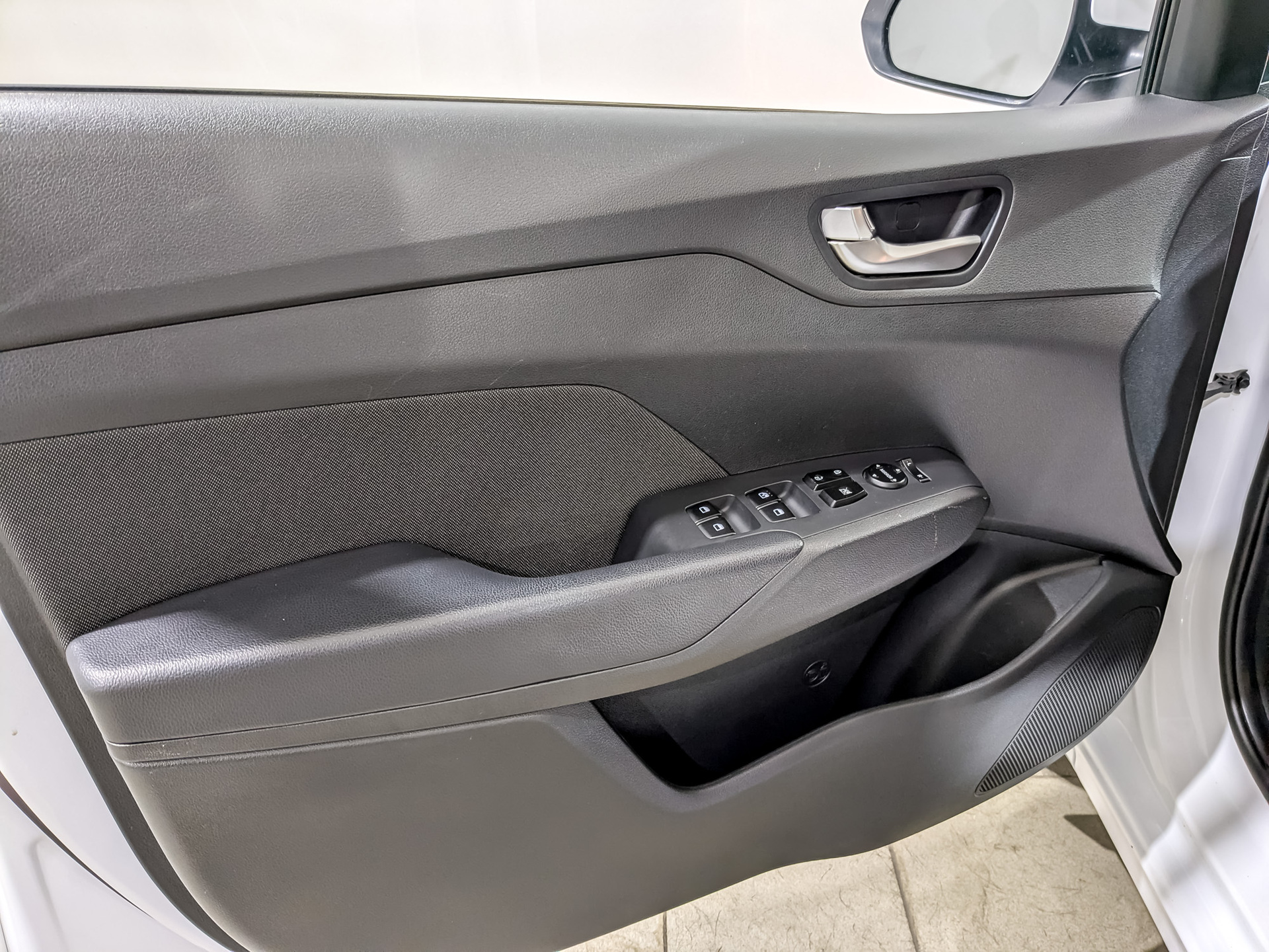 HYUNDAI Solaris 1.60 (123 л.с), автомат, 2022, пробег 67 811 км