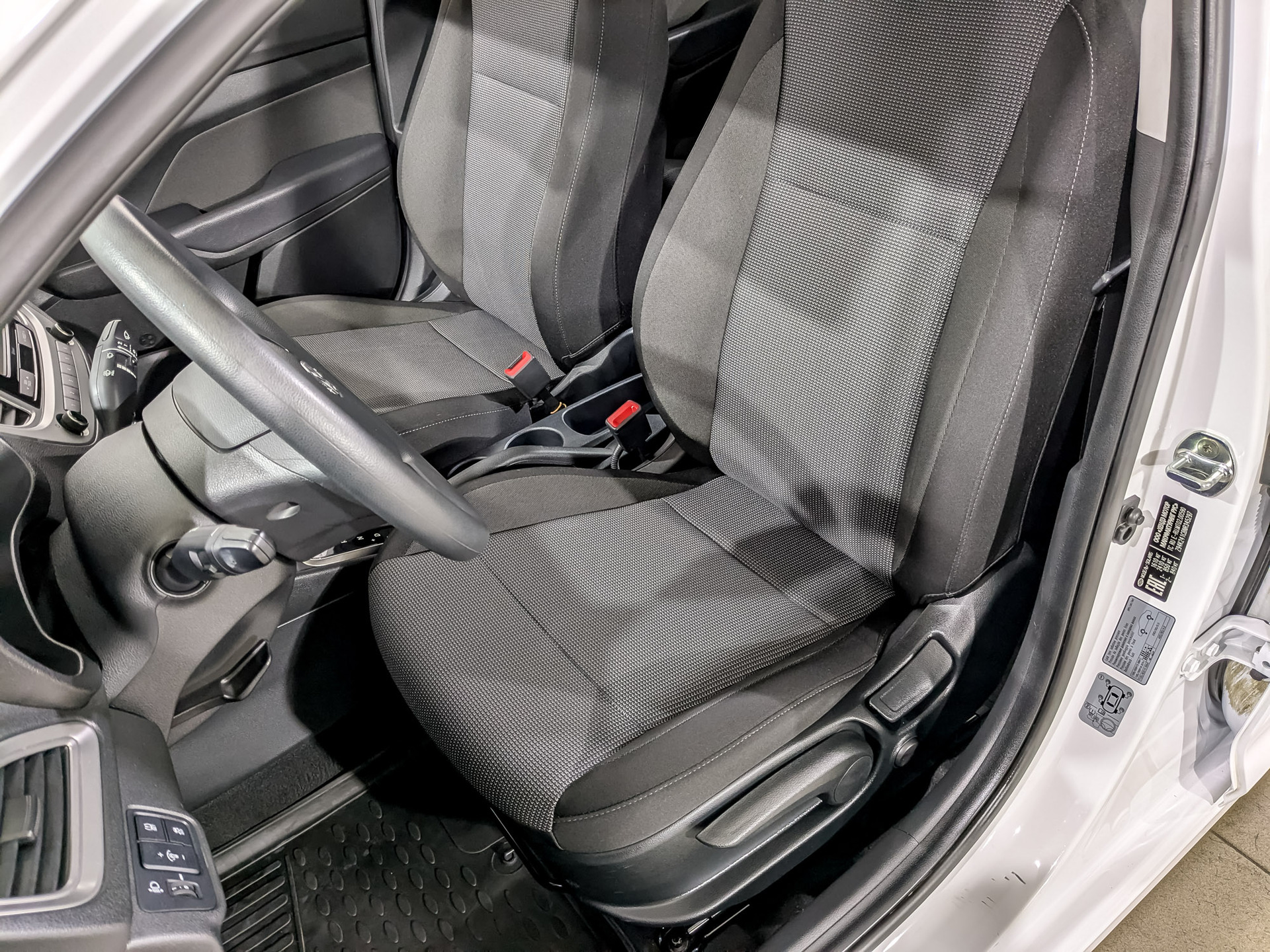HYUNDAI Solaris 1.60 (123 л.с), автомат, 2022, пробег 67 811 км