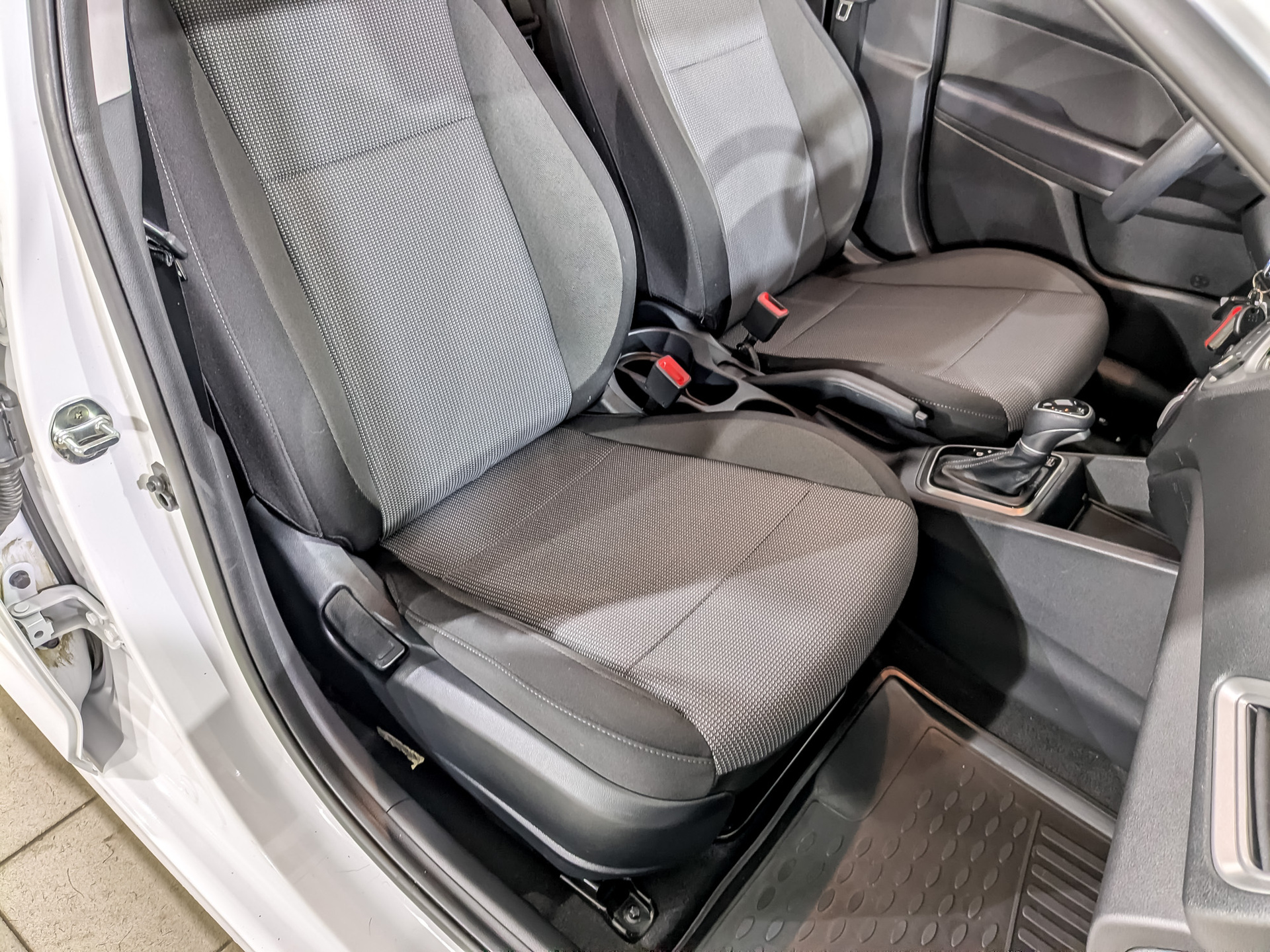 HYUNDAI Solaris 1.60 (123 л.с), автомат, 2022, пробег 67 811 км