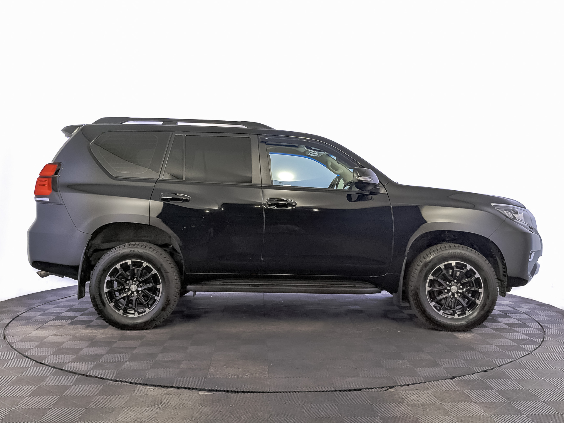 TOYOTA Land Cruiser Prado 2.80 (204 л.с), автомат, 2022, пробег 46 000 км