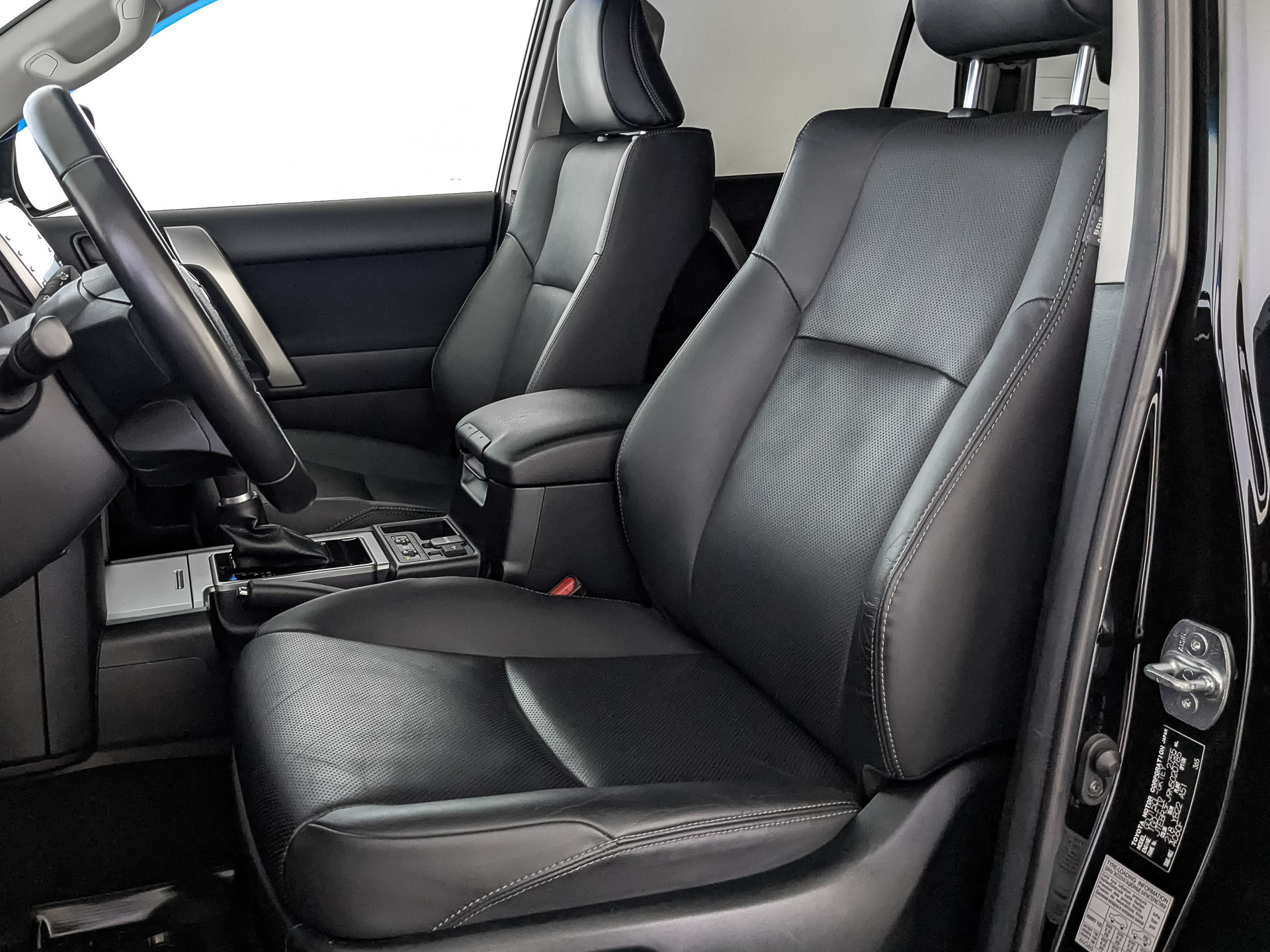 TOYOTA Land Cruiser Prado 2.80 (204 л.с), автомат, 2022, пробег 46 000 км