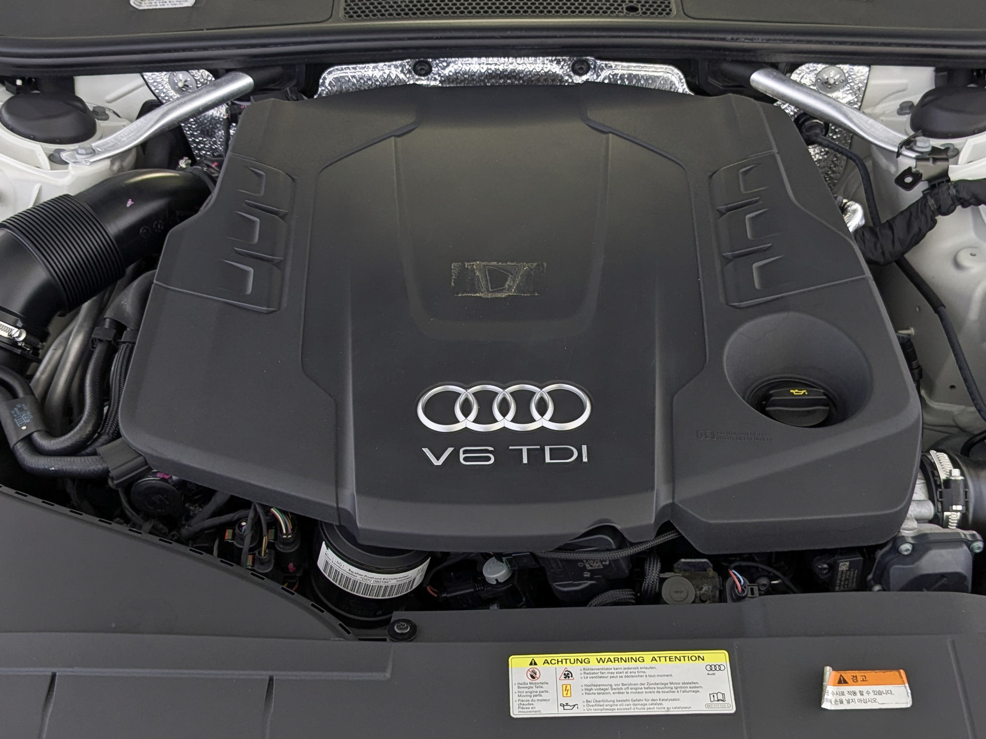 AUDI A6 3.00 (231 л.с), автомат, 2020, пробег 85 848 км