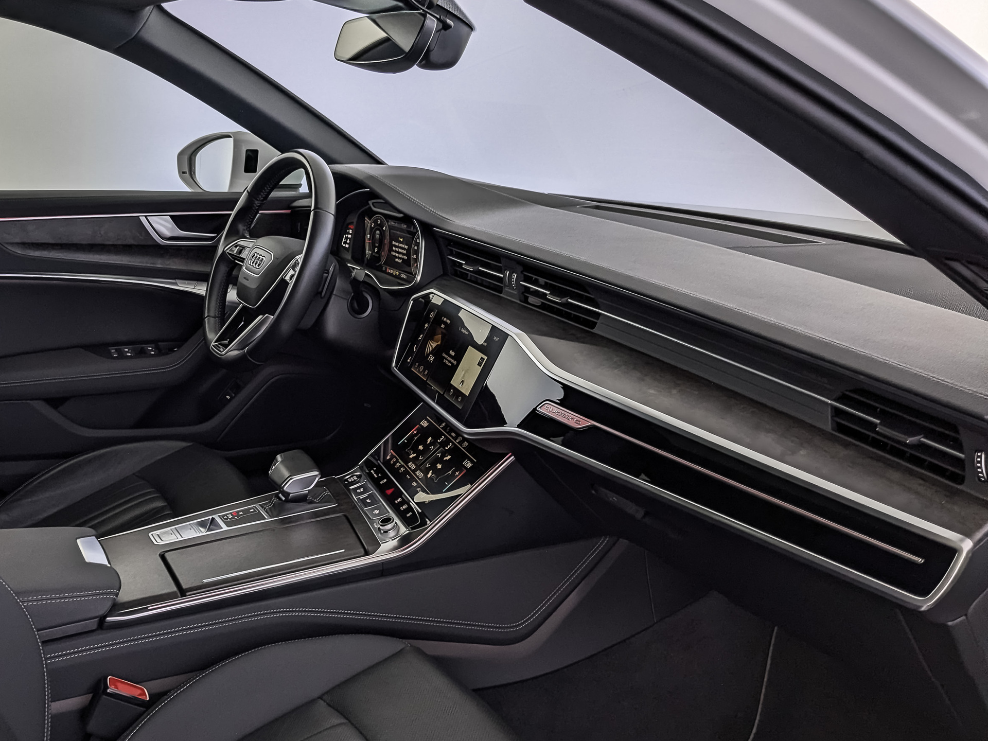 AUDI A6 3.00 (231 л.с), автомат, 2020, пробег 85 848 км
