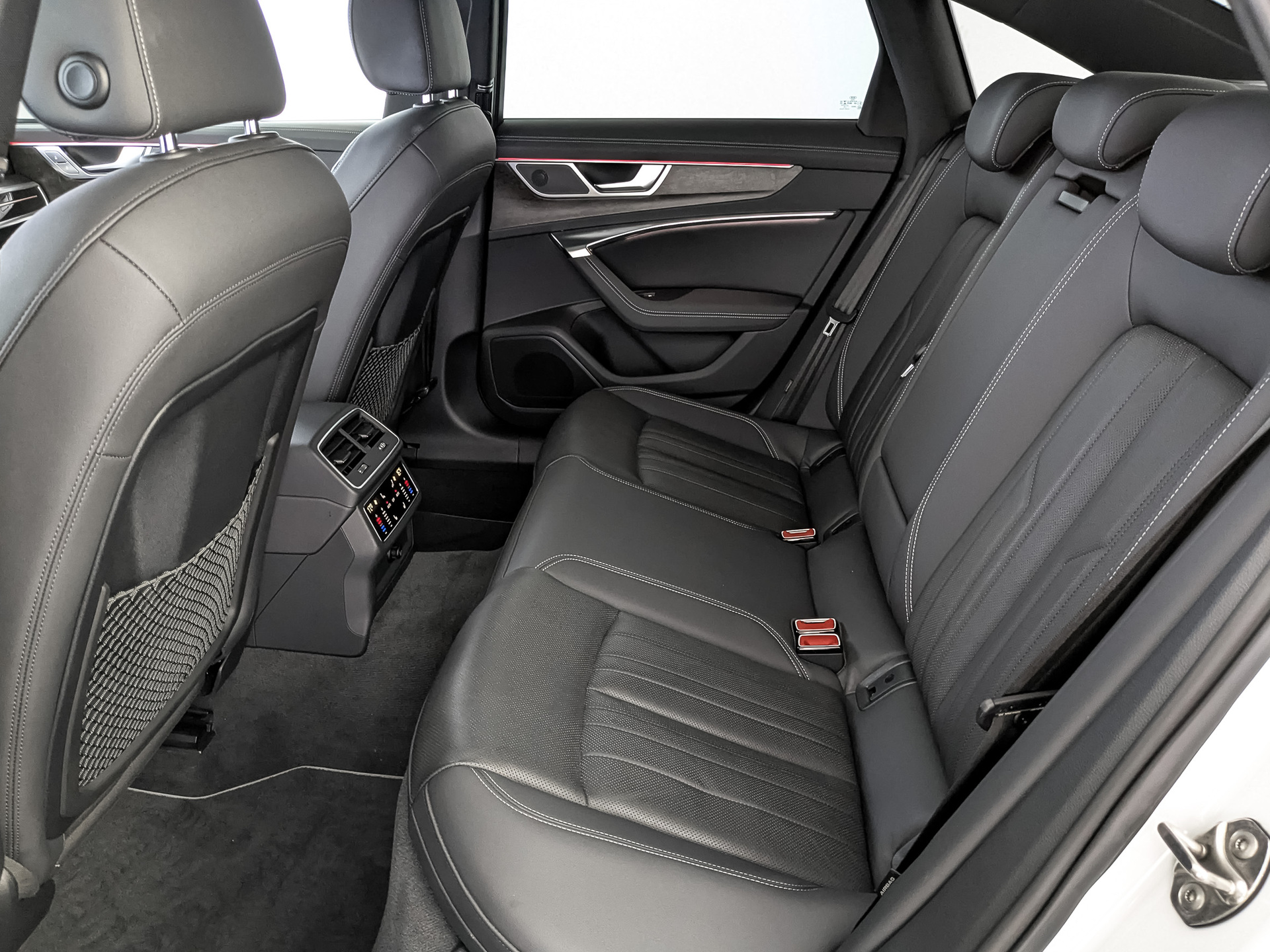 AUDI A6 3.00 (231 л.с), автомат, 2020, пробег 85 848 км