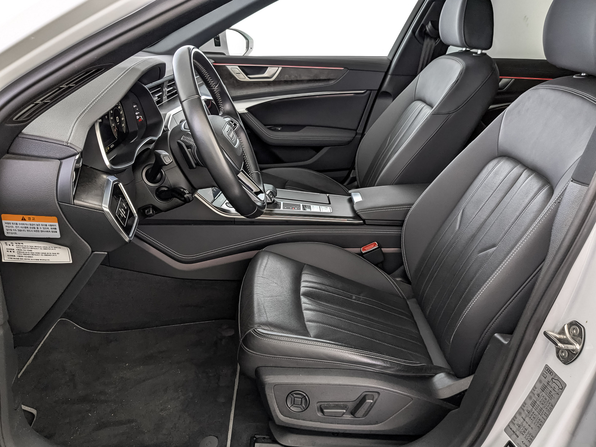 AUDI A6 3.00 (231 л.с), автомат, 2020, пробег 85 848 км